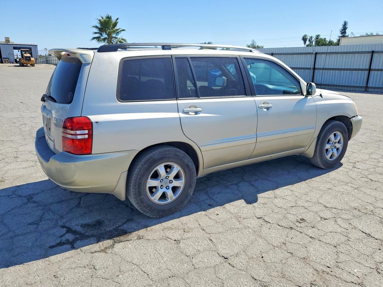 2002 Toyota Highlander Limited Золотой vin: JTEGF21AX20048815