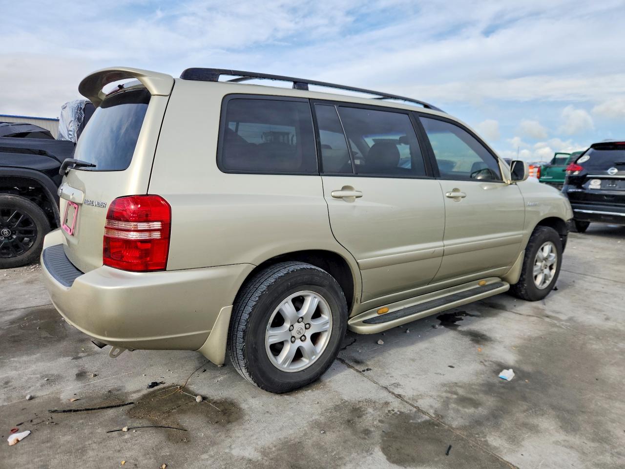 2003 Toyota Highlander Limited Gold vin: JTEGF21AX30097529