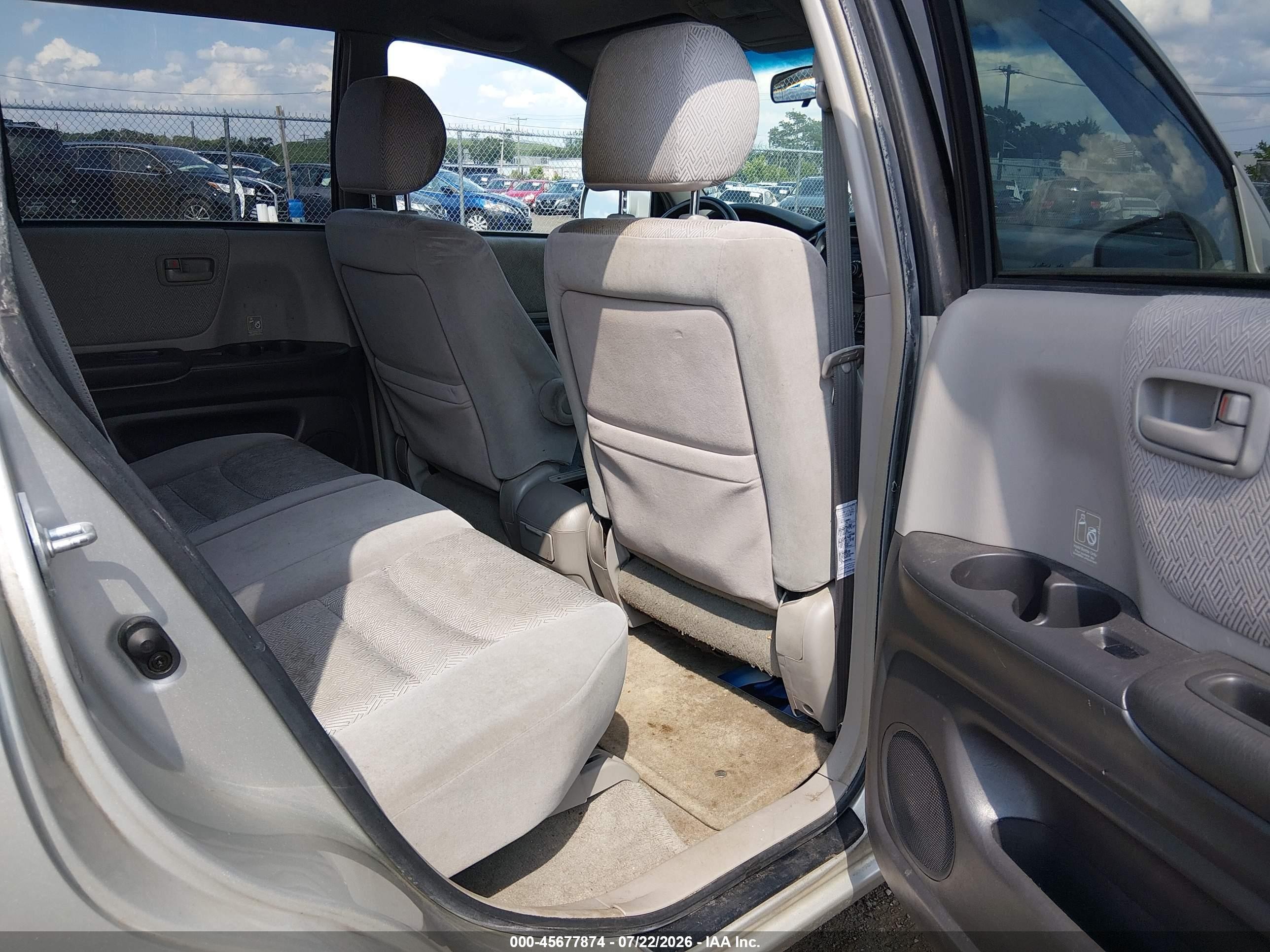 2003 Toyota Highlander V6 Silver vin: JTEGF21AX30112000