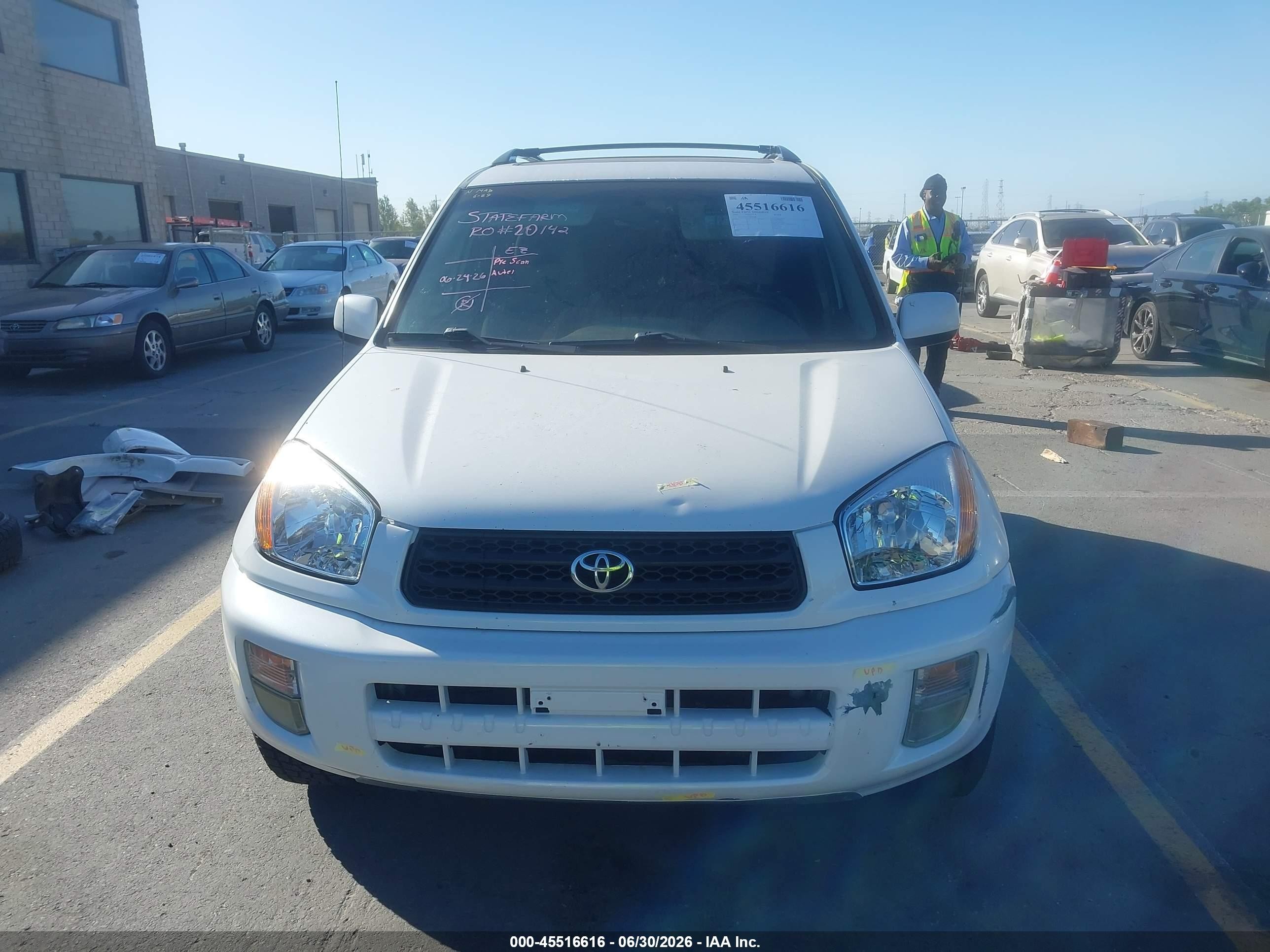 2002 Toyota Rav4 White vin: JTEGH20V220068443