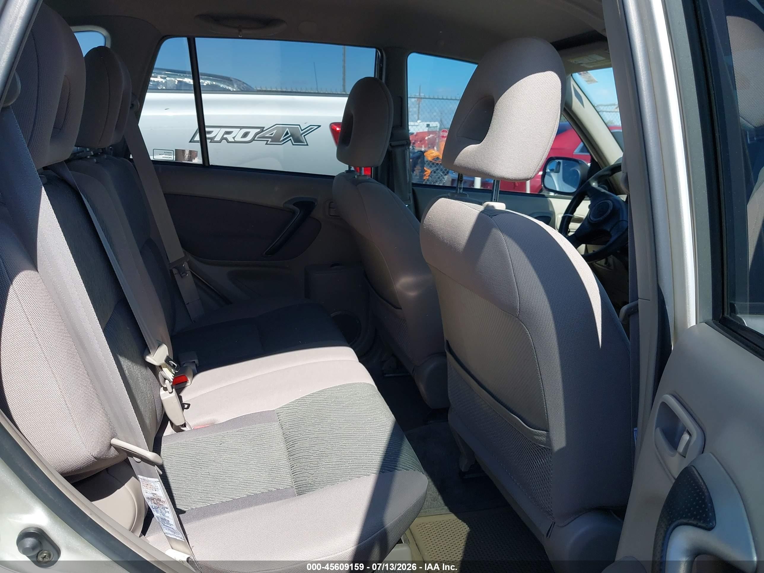 2001 Toyota Rav4 Silver vin: JTEGH20V510040621