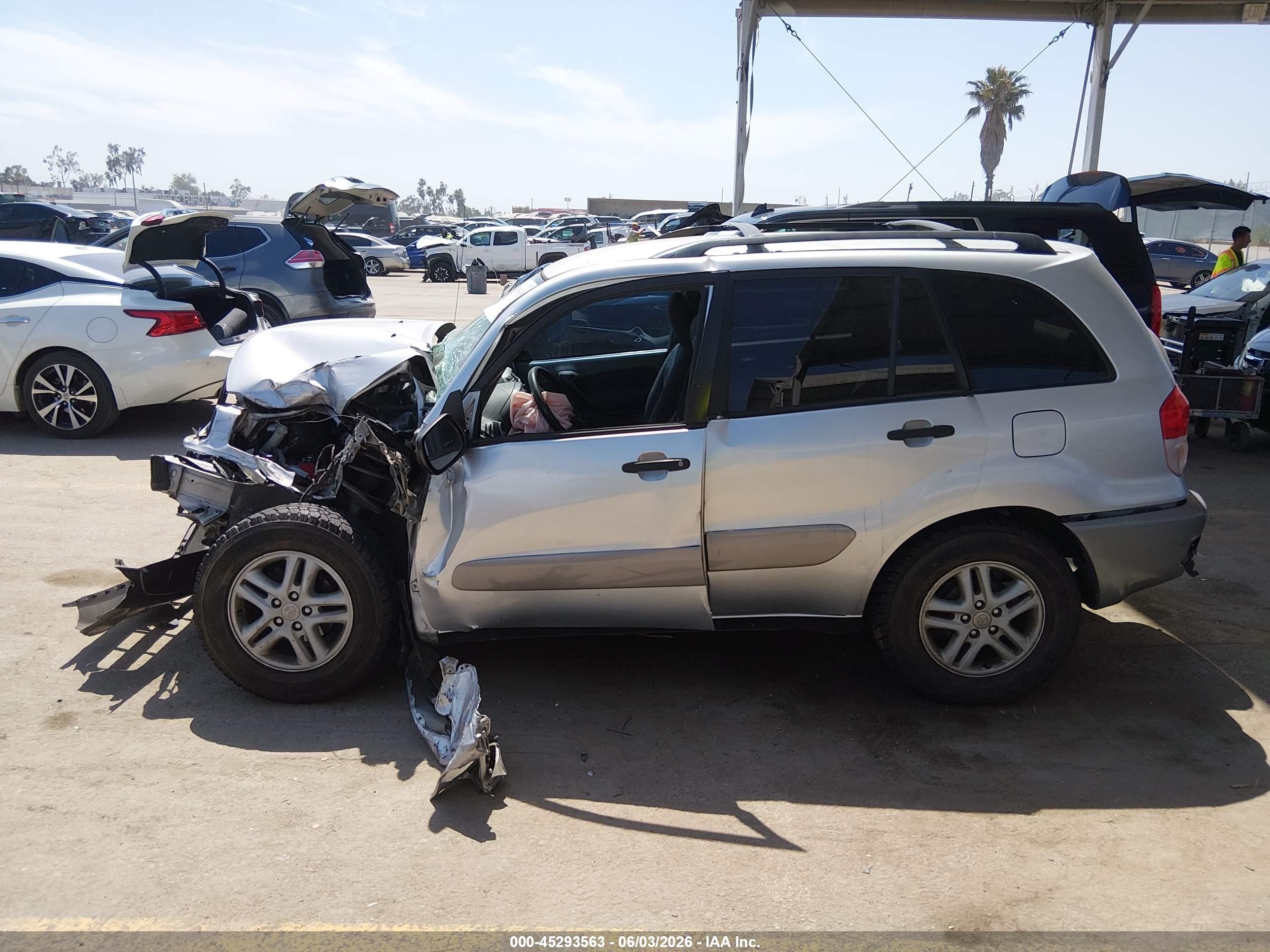 2002 Toyota Rav4 Silver vin: JTEGH20V520066718