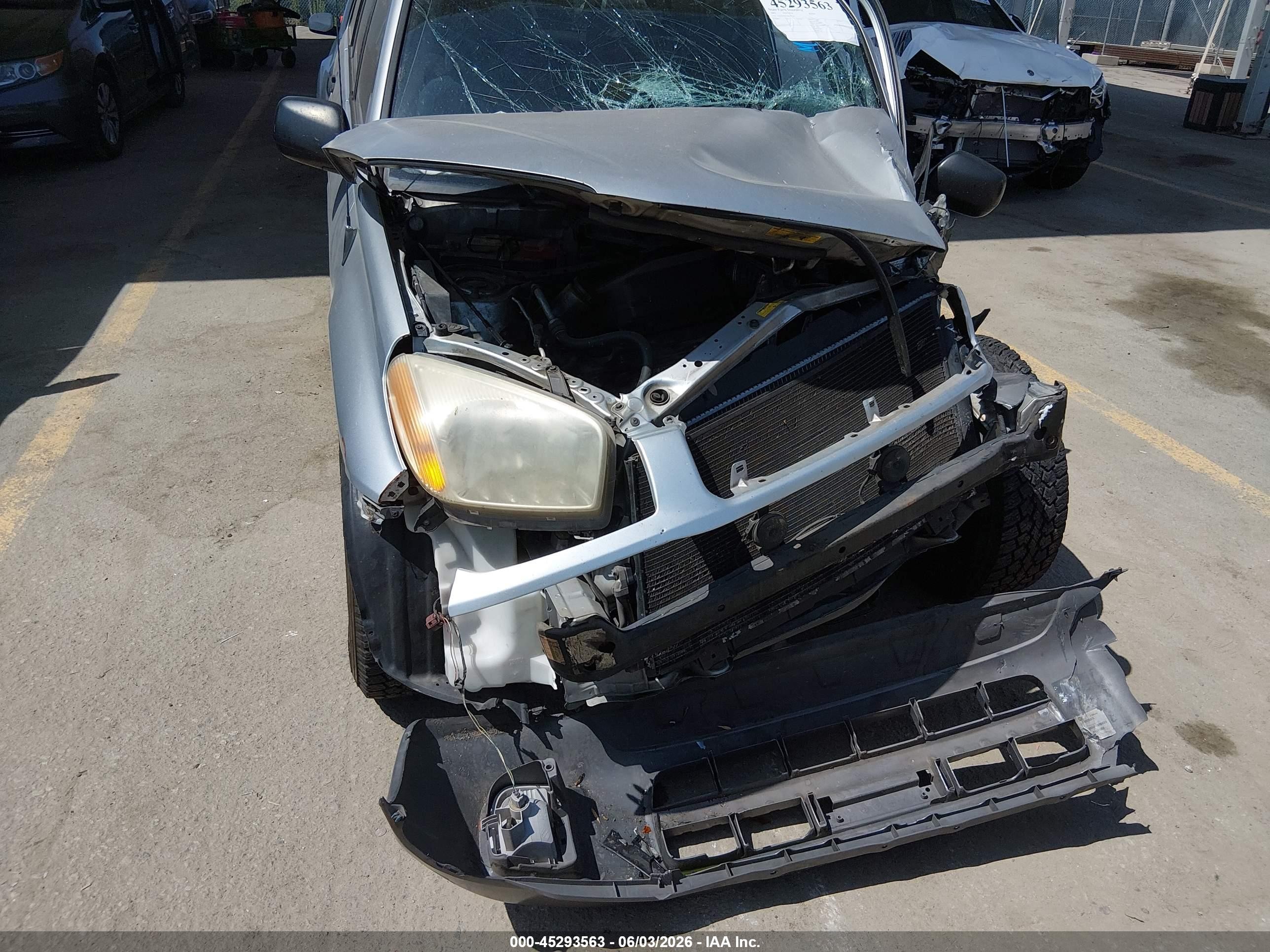 2002 Toyota Rav4 Silver vin: JTEGH20V520066718
