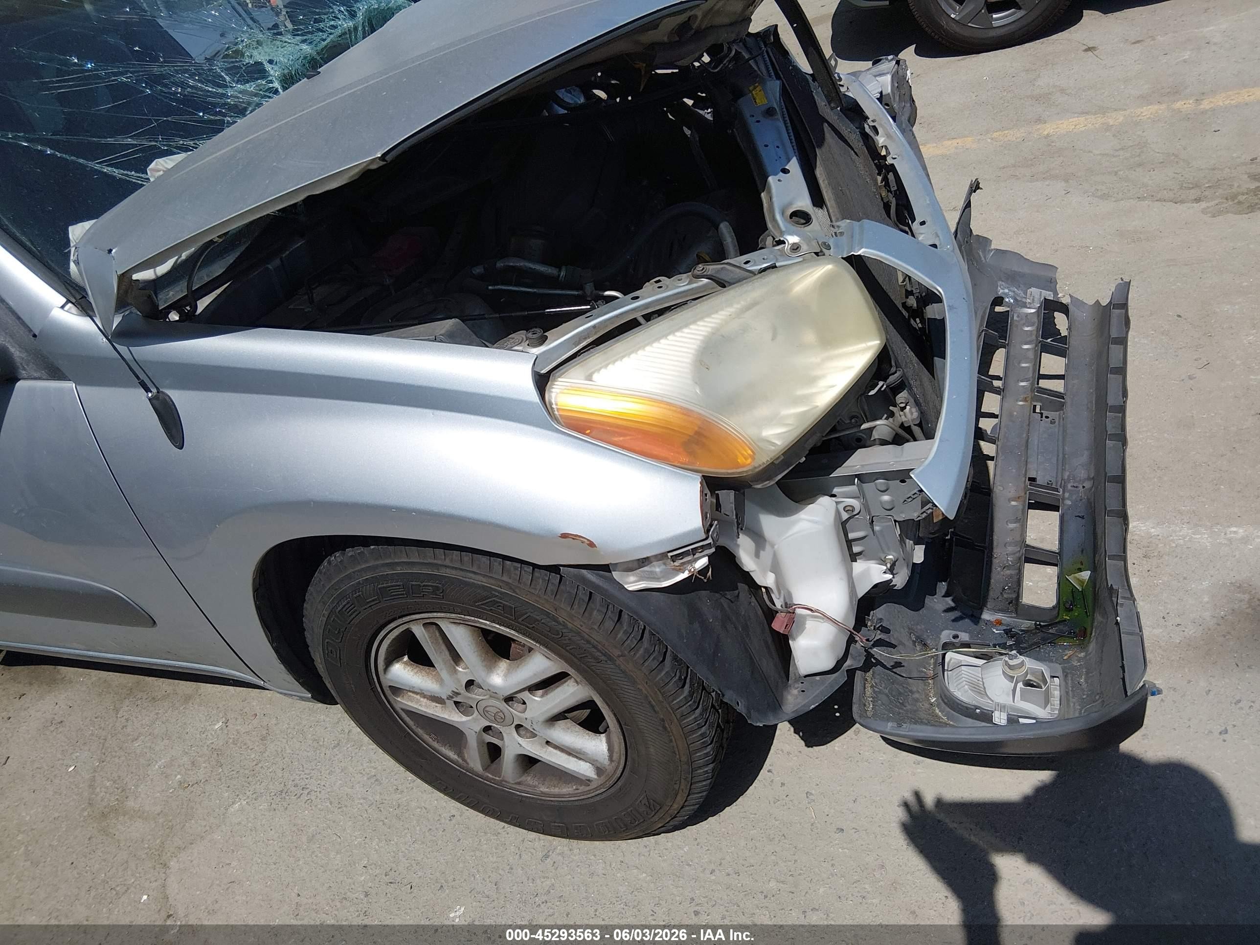 2002 Toyota Rav4 Silver vin: JTEGH20V520066718