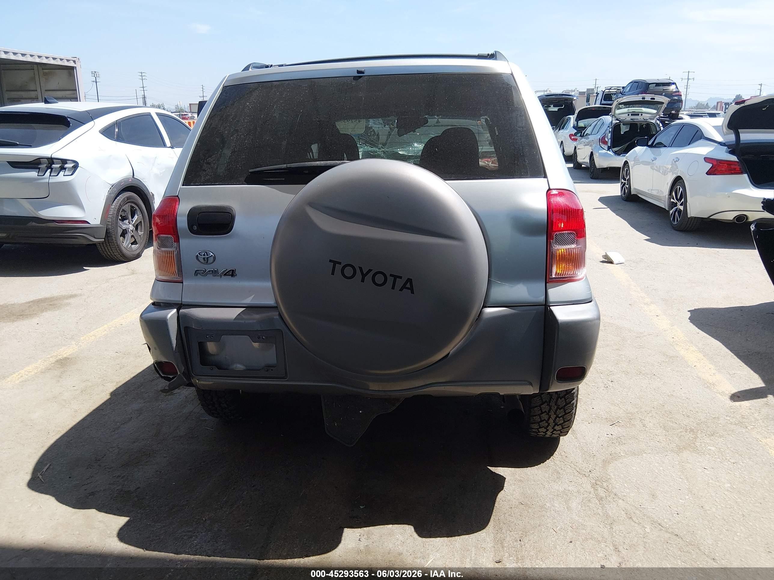 2002 Toyota Rav4 Silver vin: JTEGH20V520066718