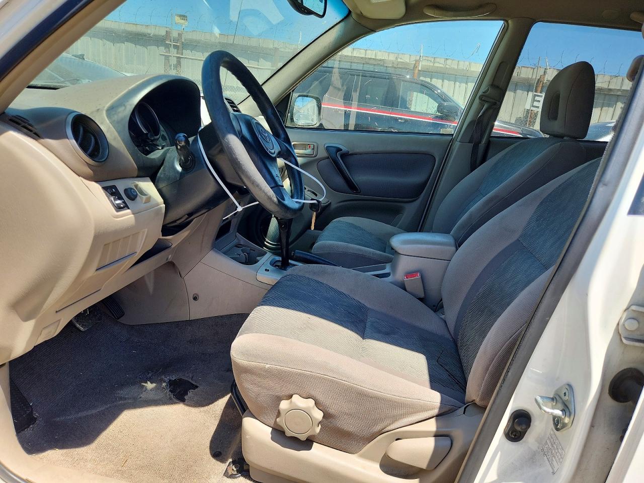 2002 Toyota Rav4 Base White vin: JTEGH20V726006162