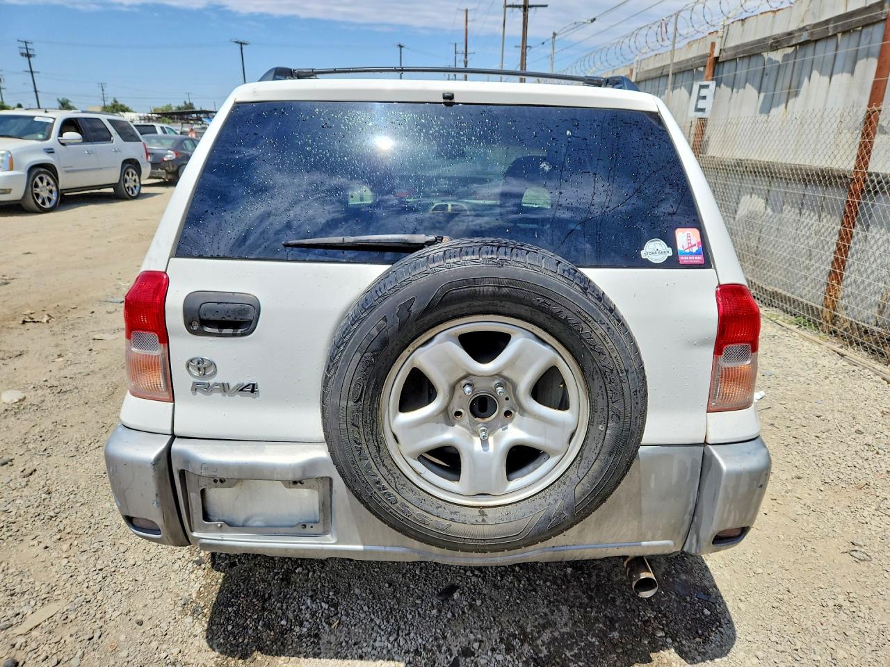 2001 Toyota Rav4 Base White vin: JTEGH20V910014054