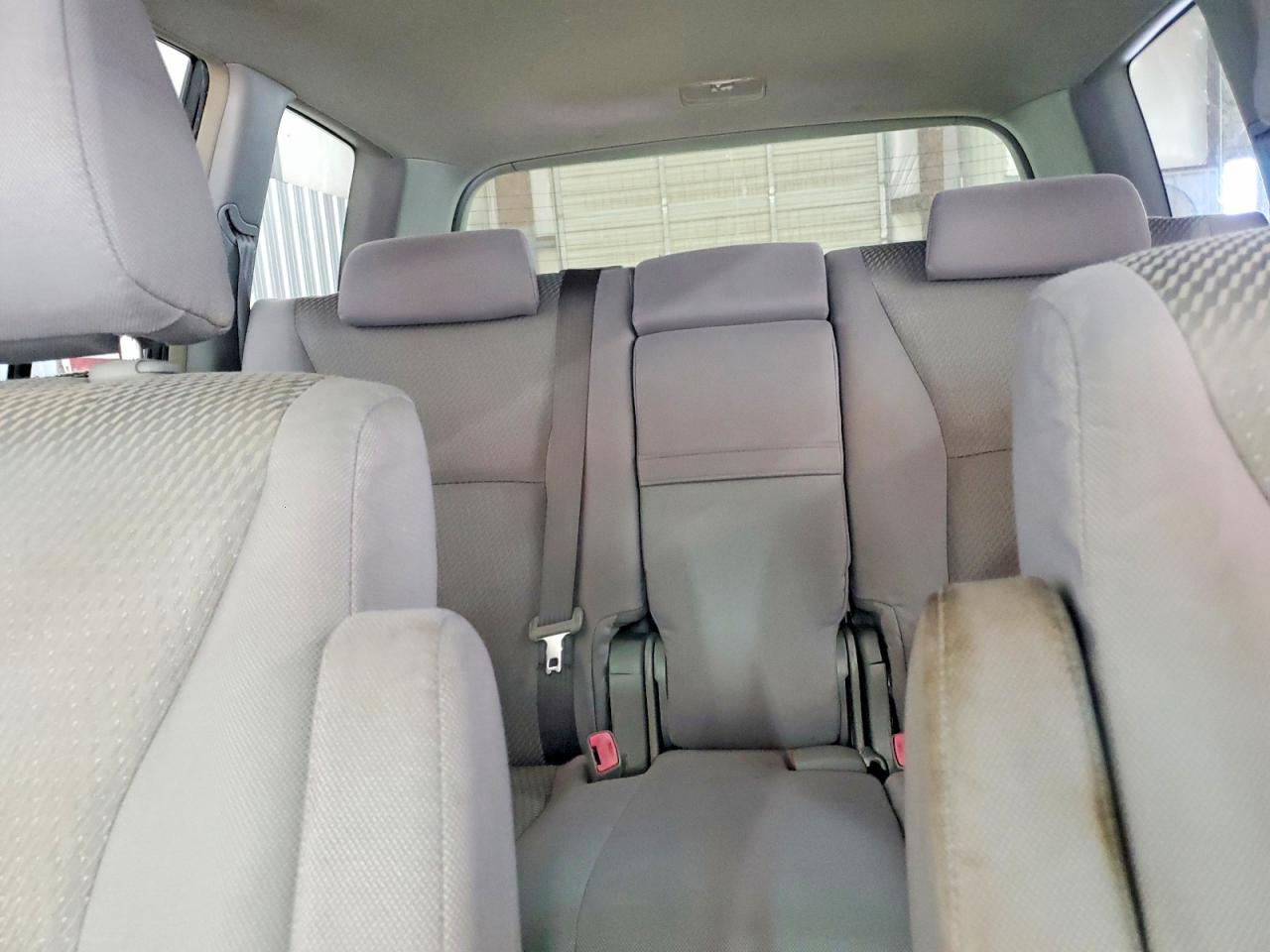 2004 Toyota Highlander Base Серебряный vin: JTEGP21A040017282