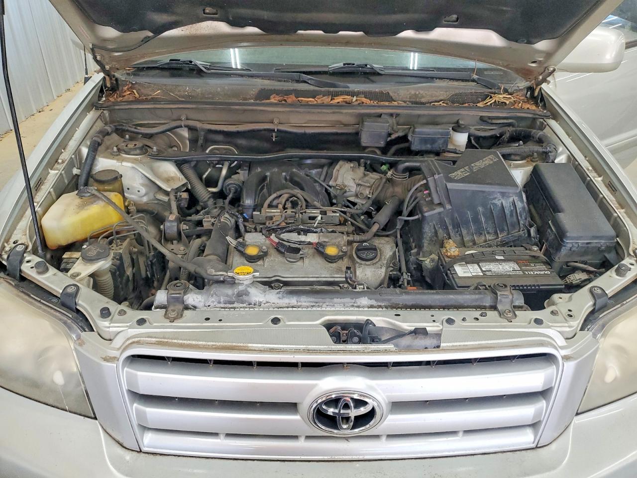 2004 Toyota Highlander Base Серебряный vin: JTEGP21A040017282