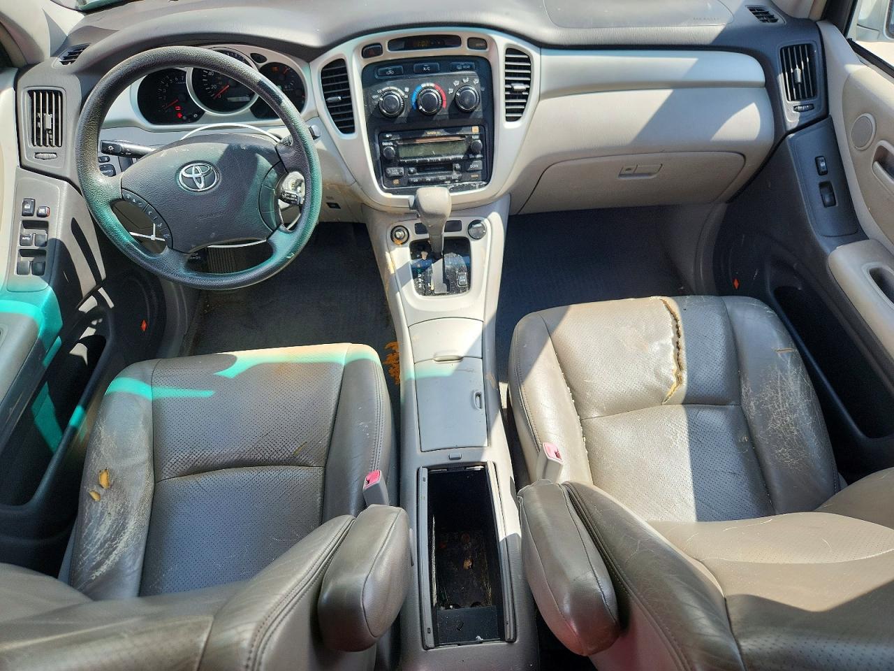 2004 Toyota Highlander Base Silver vin: JTEGP21A140040697