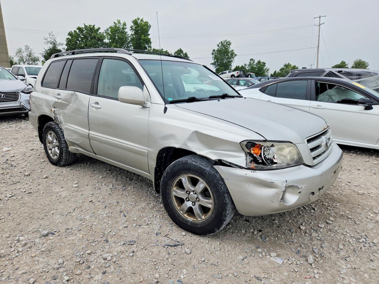 2006 Toyota Highlander Base Silver vin: JTEGP21A160113165