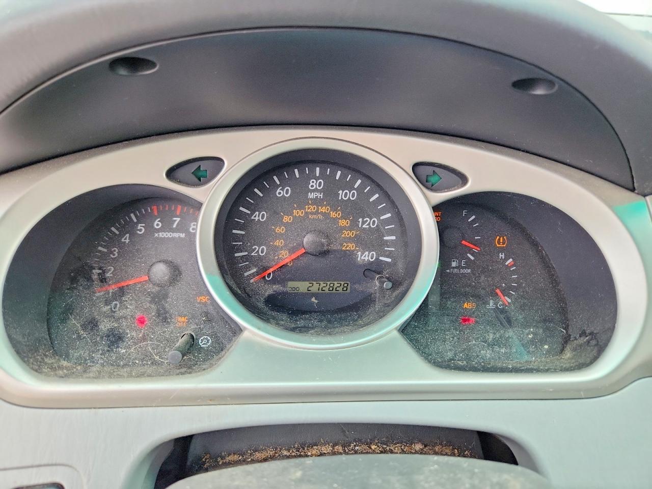 2006 Toyota Highlander Base Silver vin: JTEGP21A160113165