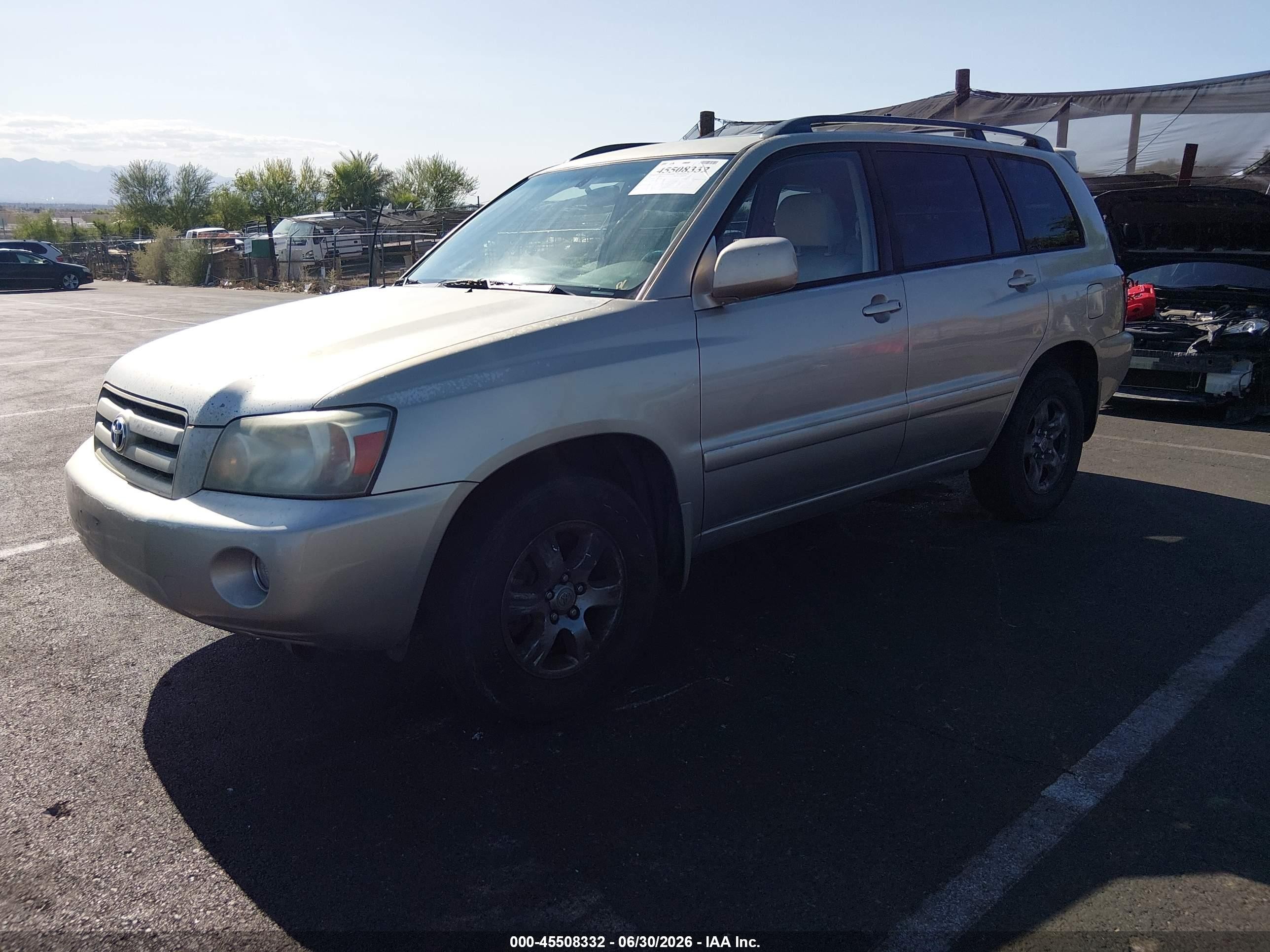 2007 Toyota Highlander V6 (2 Rows) (a5) Золотой vin: JTEGP21A170132266