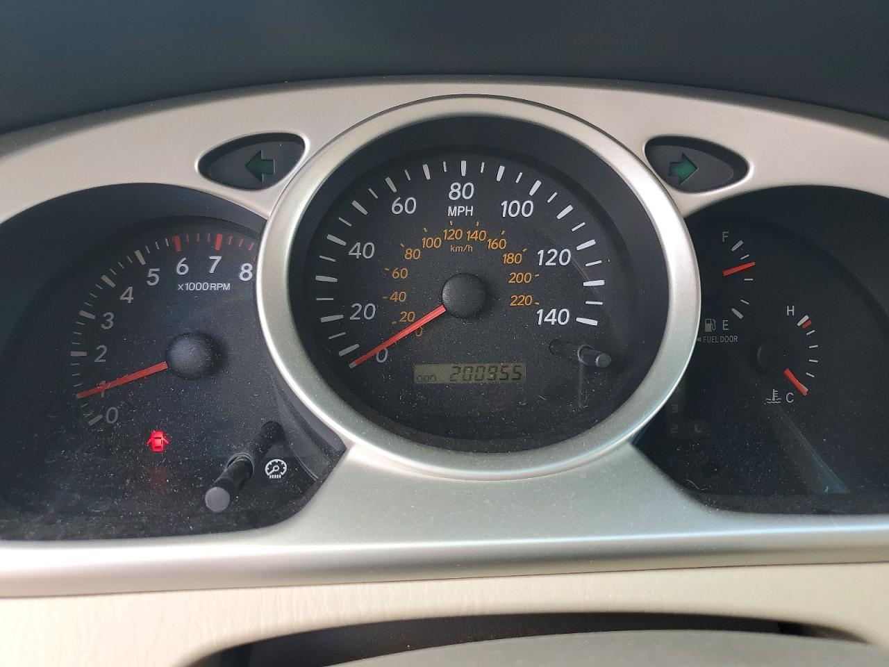 2004 Toyota Highlander Base Gold vin: JTEGP21A240039221