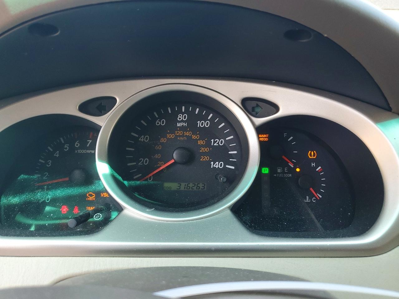 2004 Toyota Highlander Base Black vin: JTEGP21A340003036