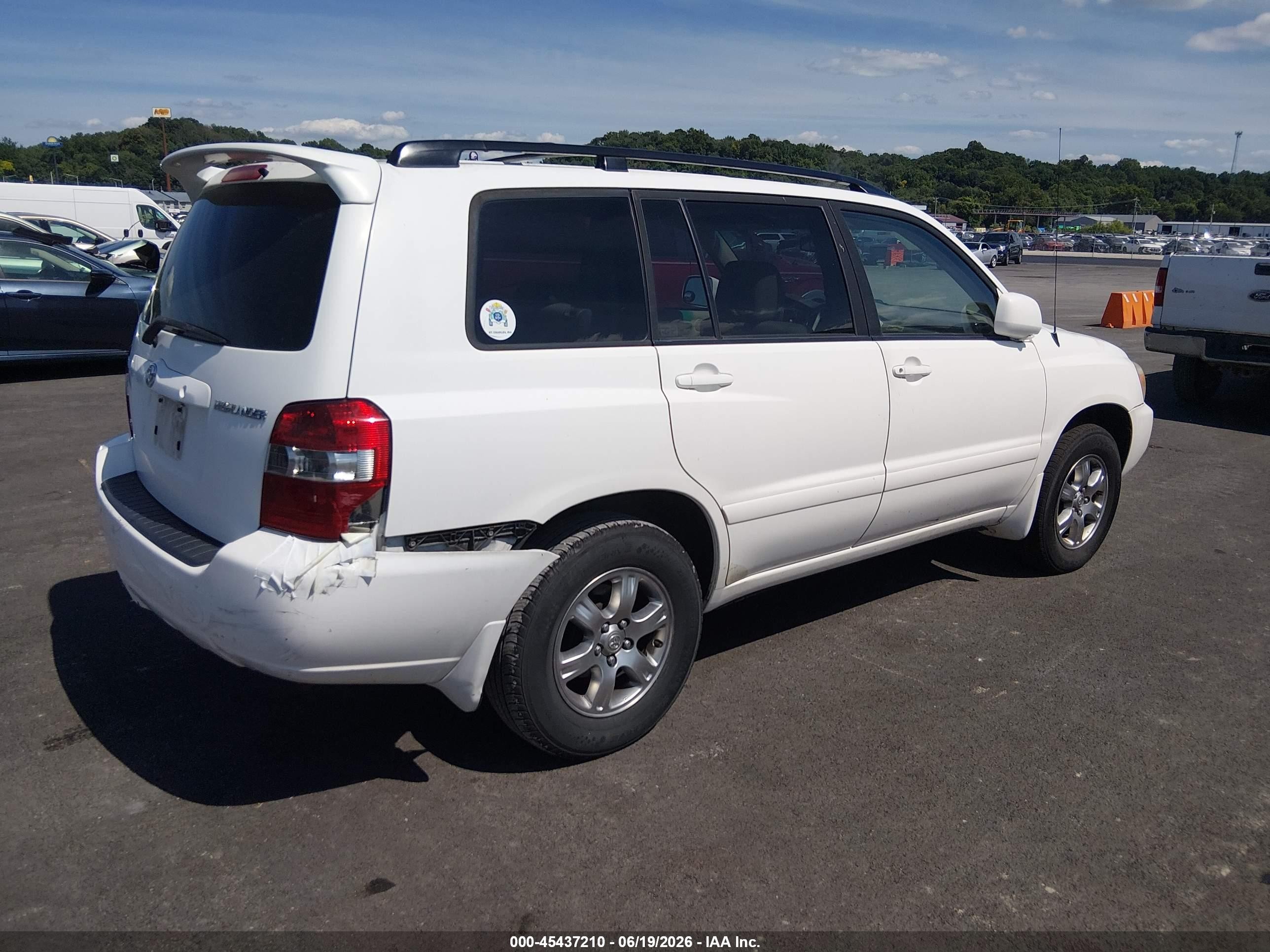 2005 Toyota Highlander V6 Белый vin: JTEGP21A350043747