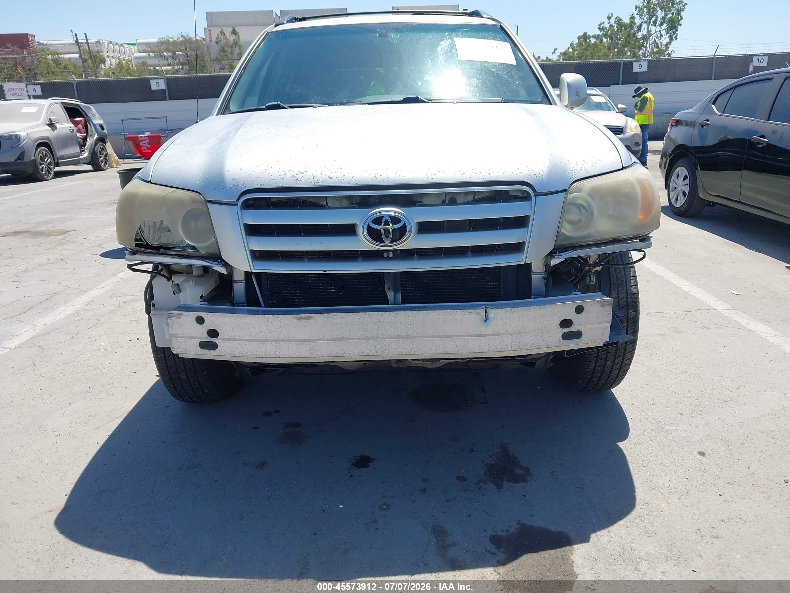 2005 Toyota Highlander V6 Silver vin: JTEGP21A550066320
