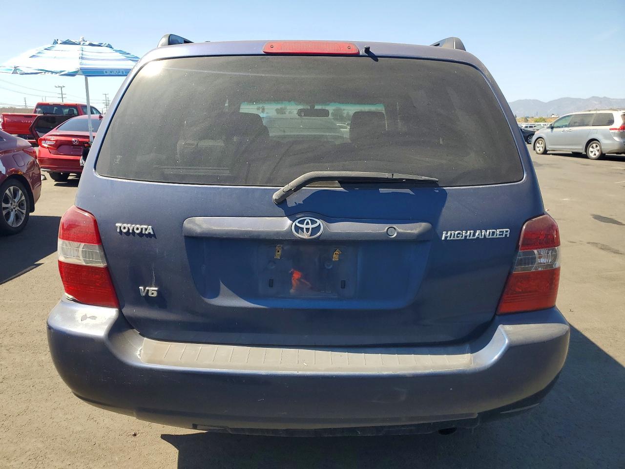 2006 Toyota Highlander Base Blue vin: JTEGP21A560122922
