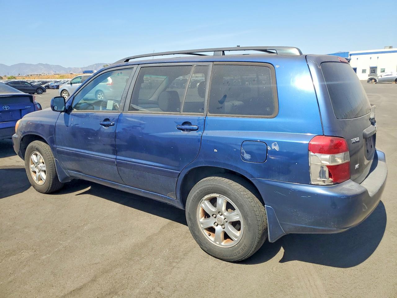 2006 Toyota Highlander Base Blue vin: JTEGP21A560122922