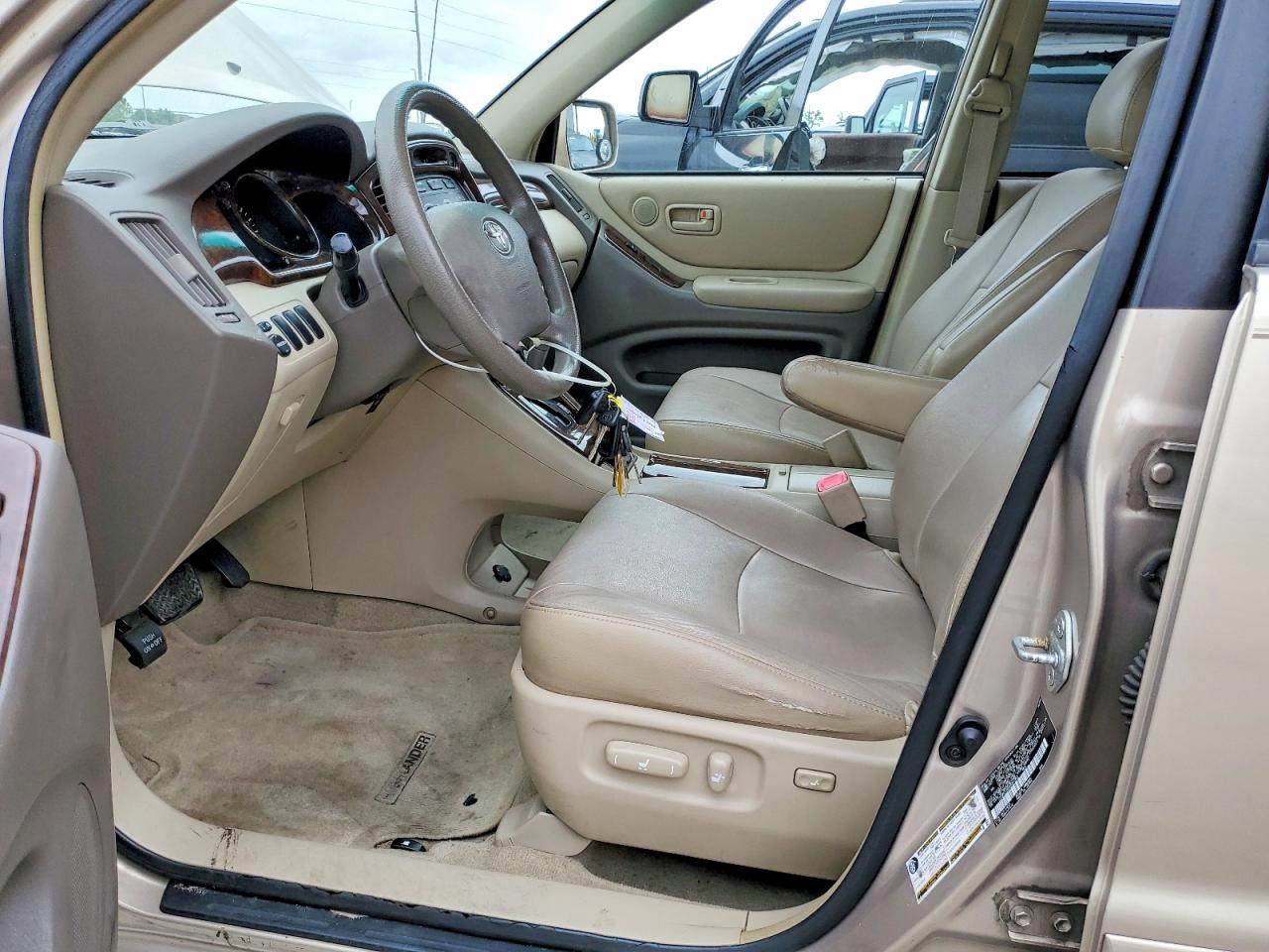 2004 Toyota Highlander Base Желто-коричневый vin: JTEGP21A640041053