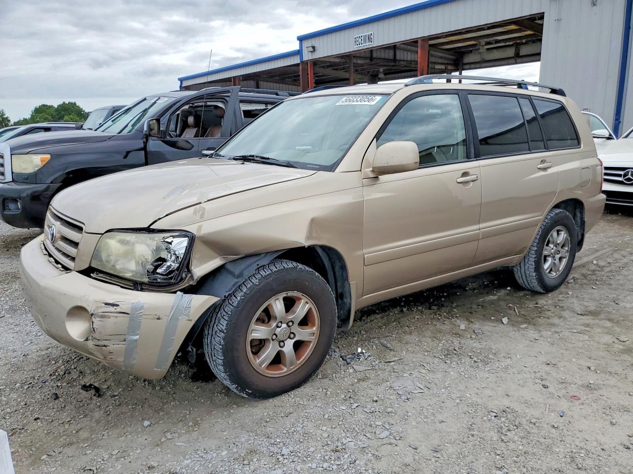 2004 Toyota Highlander Base Tan vin: JTEGP21A640041053