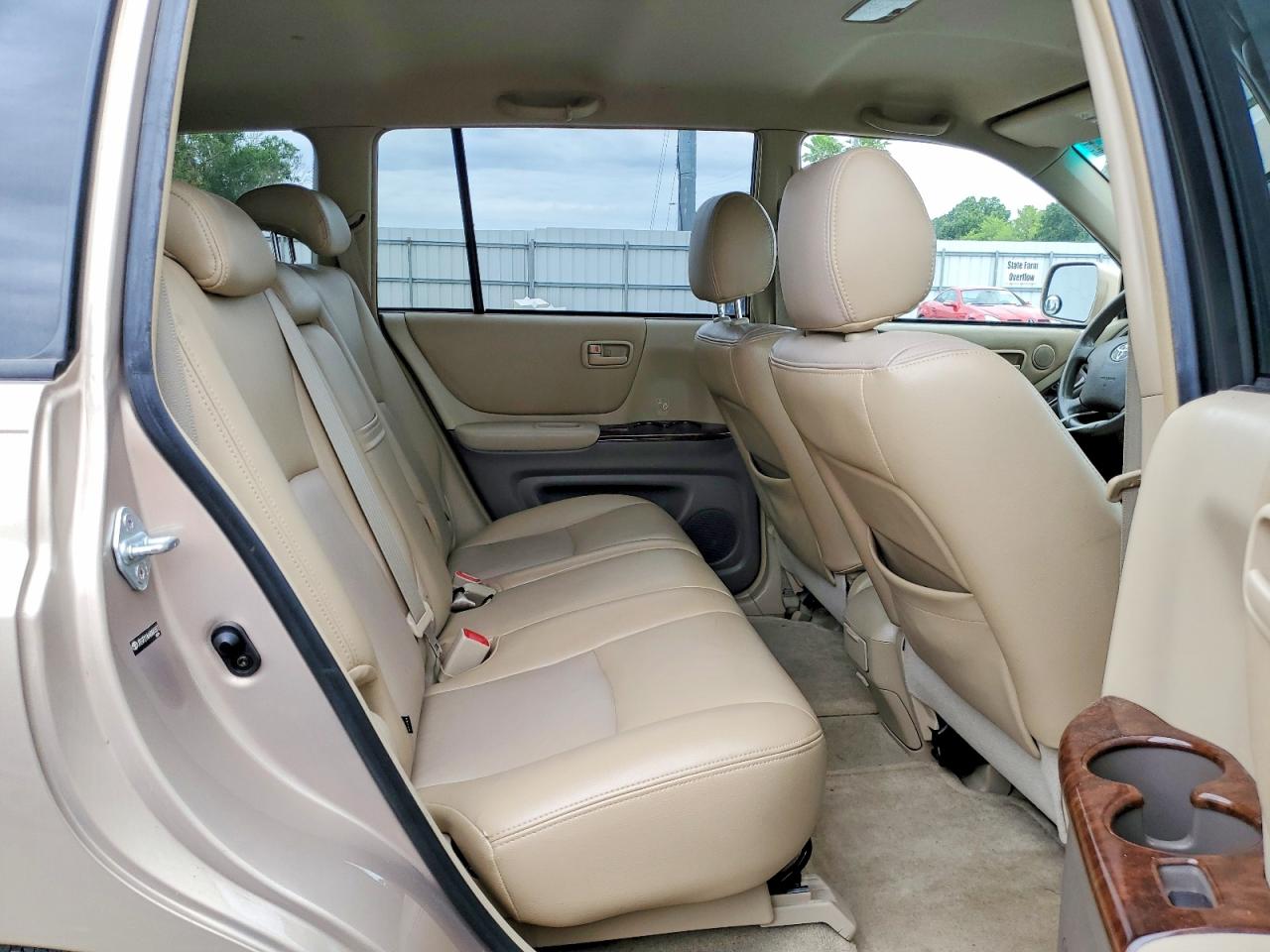 2004 Toyota Highlander Base Желто-коричневый vin: JTEGP21A640041053