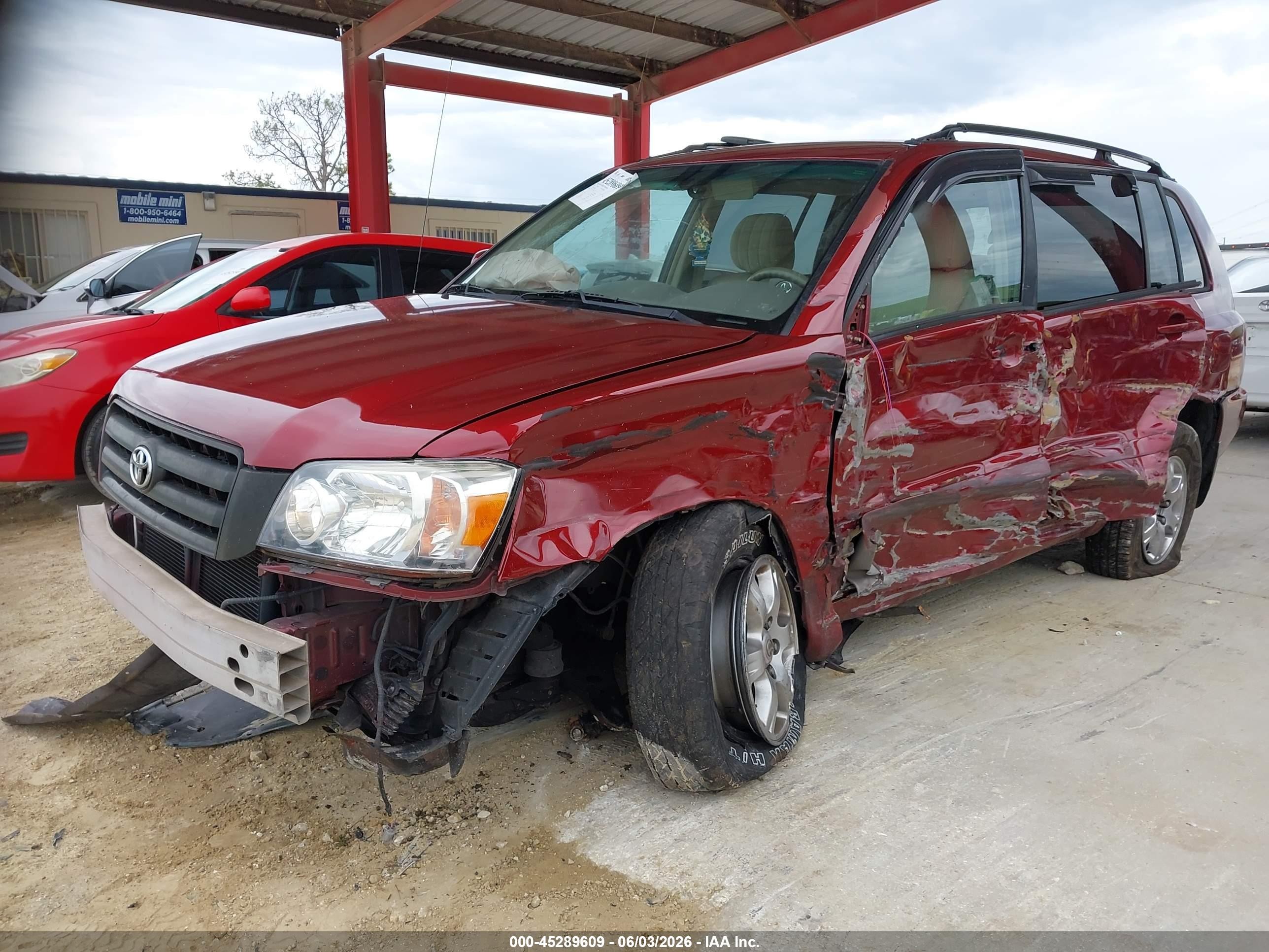 2005 Toyota Highlander V6 Red vin: JTEGP21A650089072
