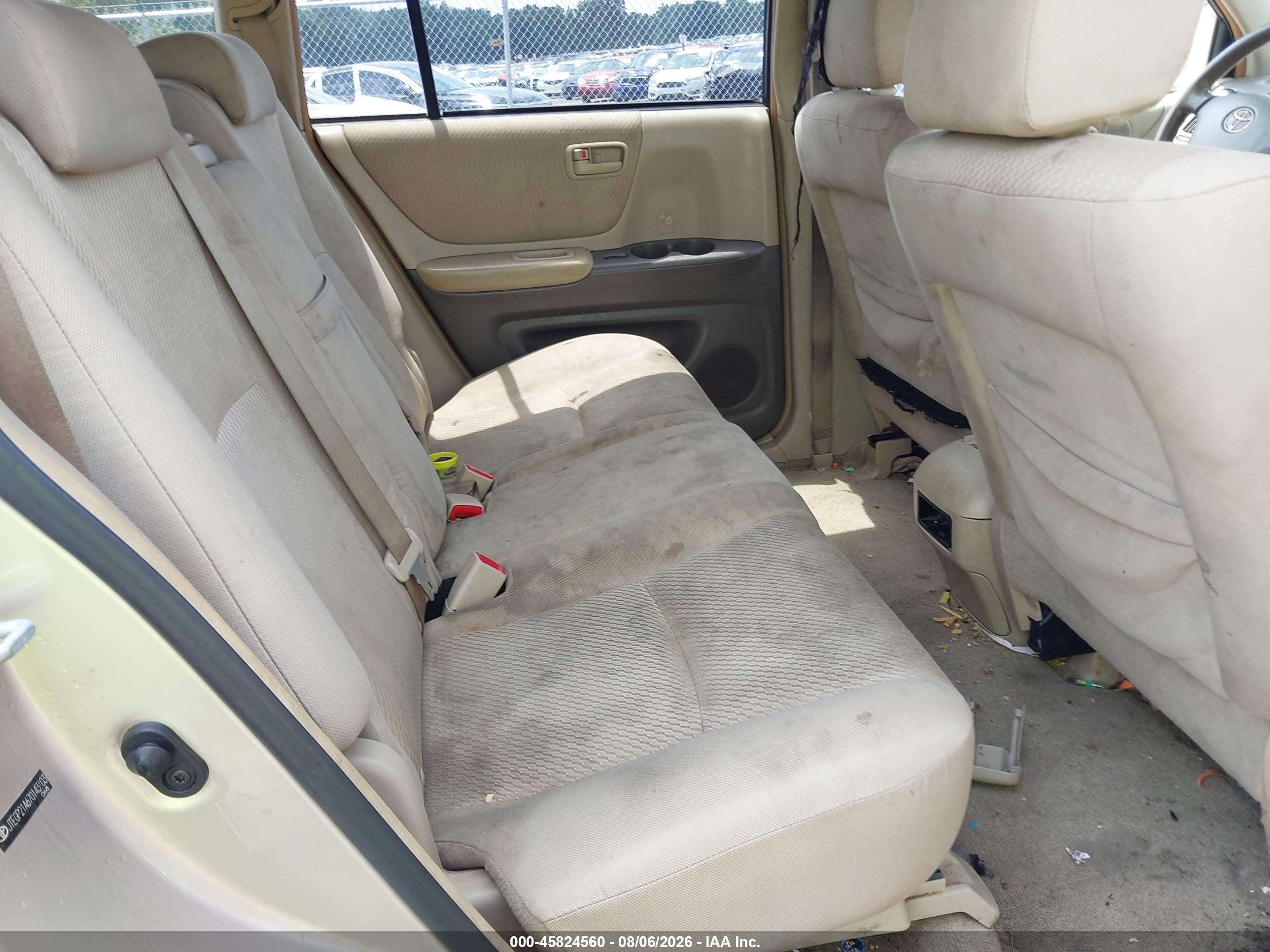 2007 Toyota Highlander V6 (2 Rows) (a5) Gold vin: JTEGP21A670143103