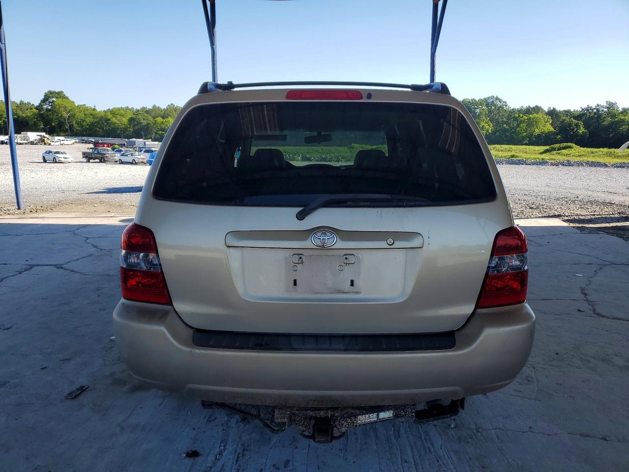 2004 Toyota Highlander Base Gold vin: JTEGP21A740026674
