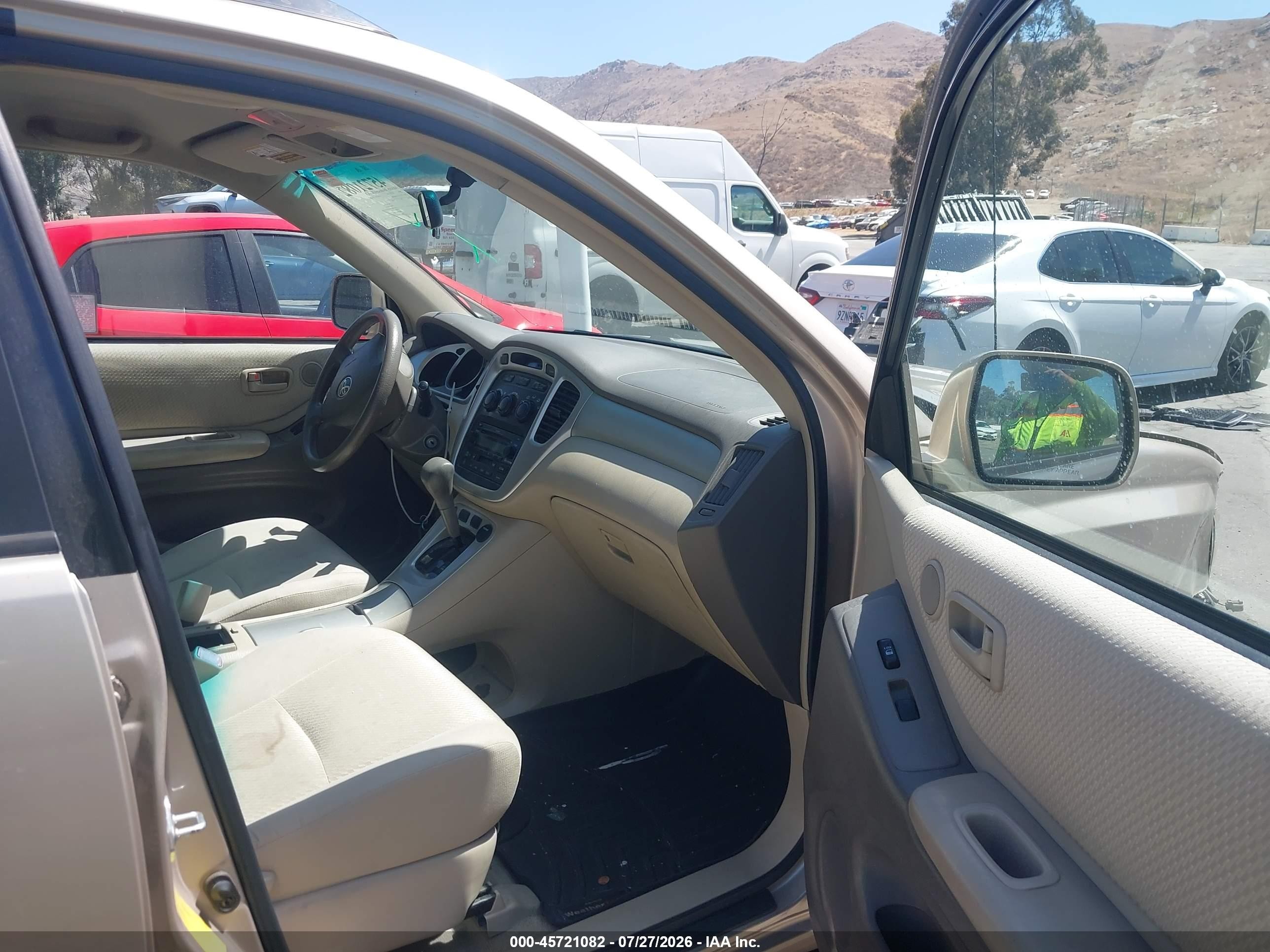 2005 Toyota Highlander V6 Silver vin: JTEGP21A750064844