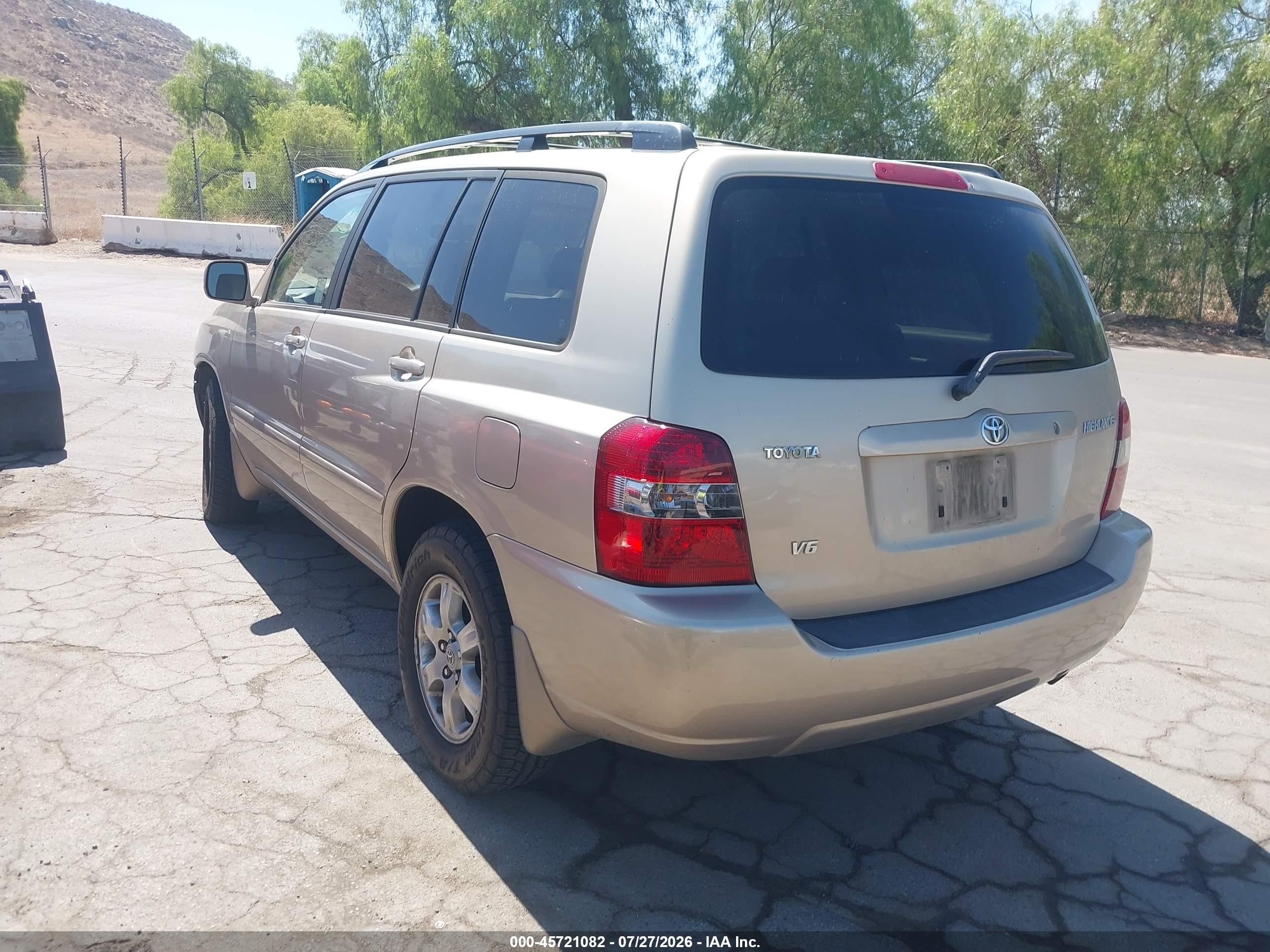 2005 Toyota Highlander V6 Silver vin: JTEGP21A750064844