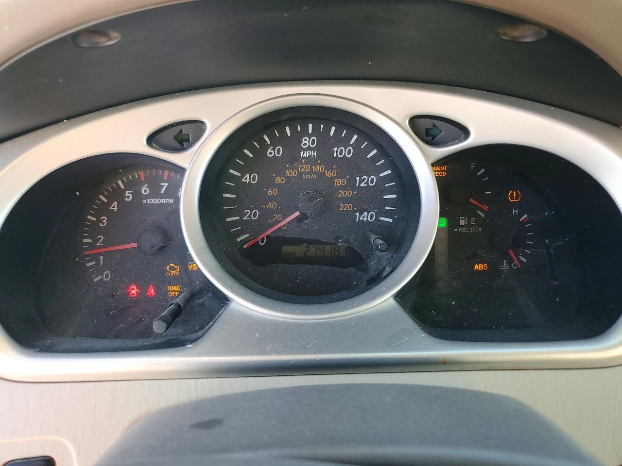 2005 Toyota Highlander Base Gold vin: JTEGP21A750066545