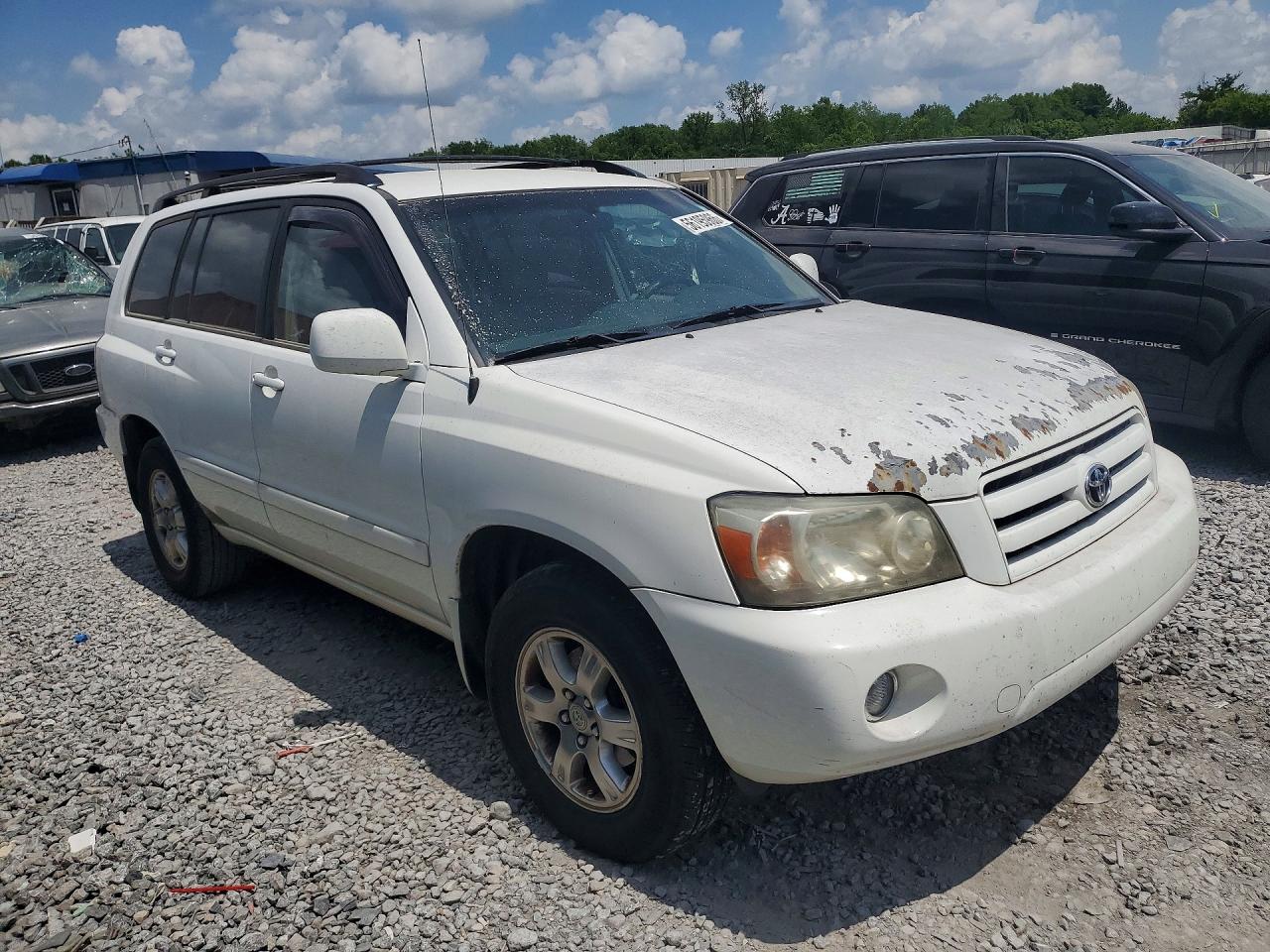 2004 Toyota Highlander Base White vin: JTEGP21A840029132