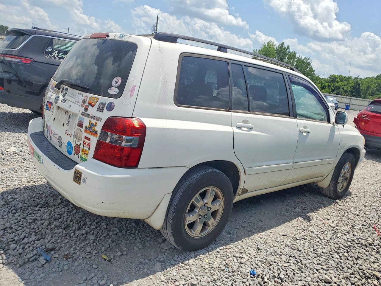 2004 Toyota Highlander Base White vin: JTEGP21A840029132