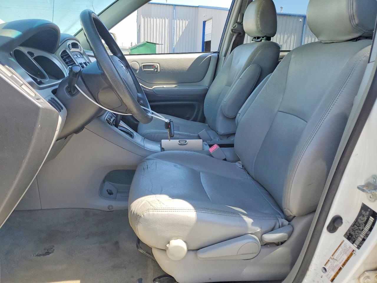 2005 Toyota Highlander Limited White vin: JTEGP21A850070653