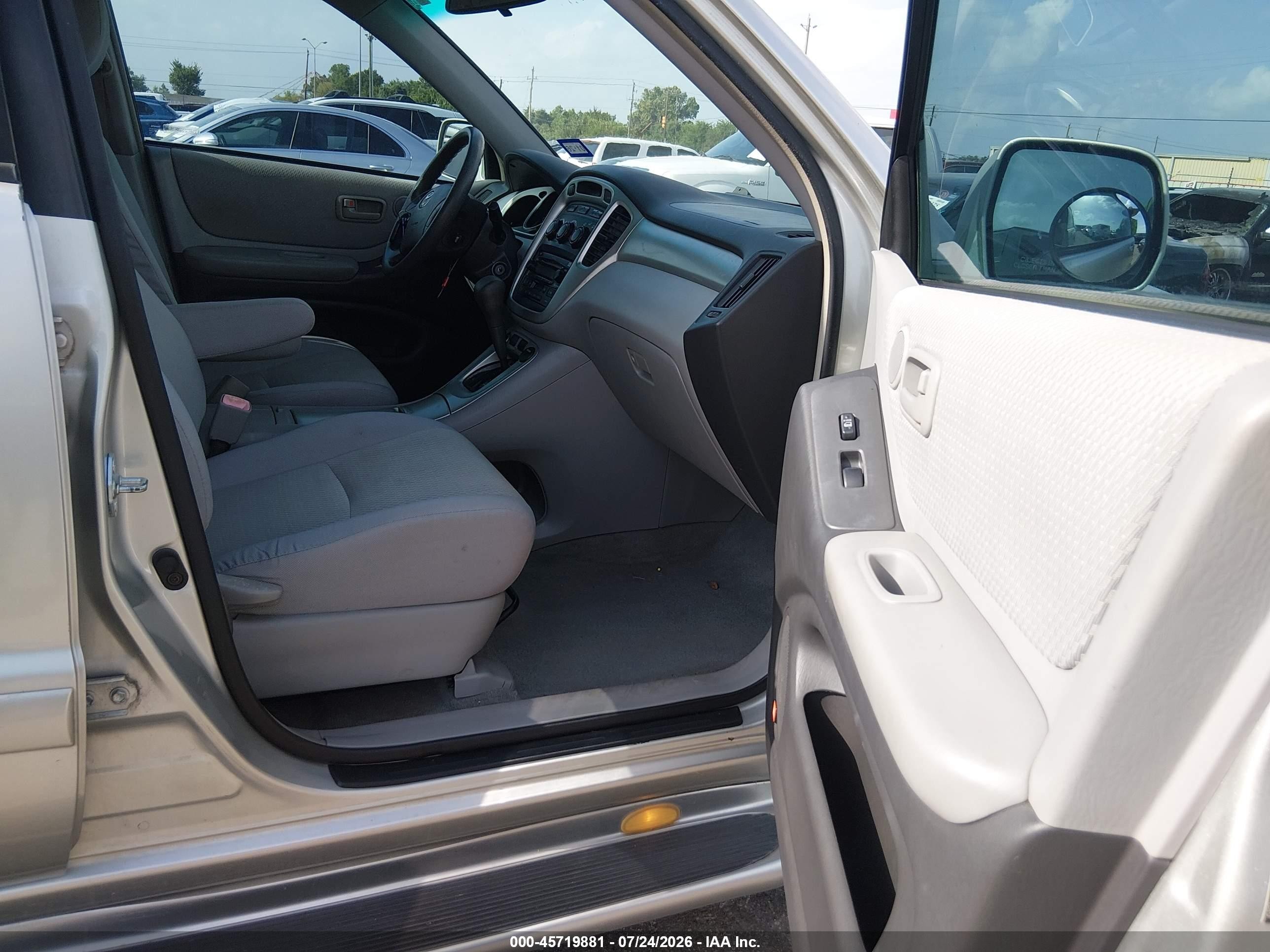 2005 Toyota Highlander V6 Silver vin: JTEGP21A850085489