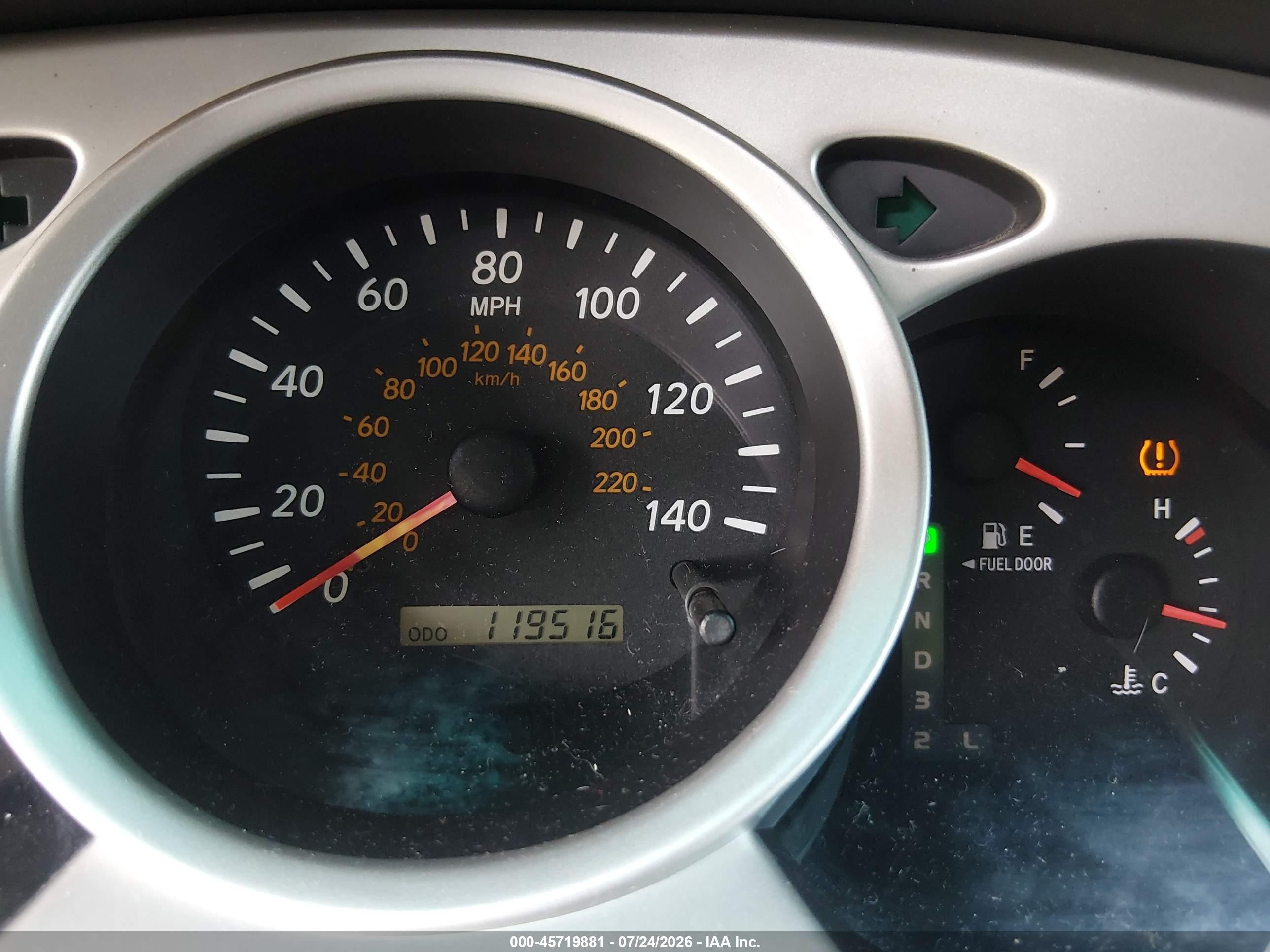 2005 Toyota Highlander V6 Silver vin: JTEGP21A850085489
