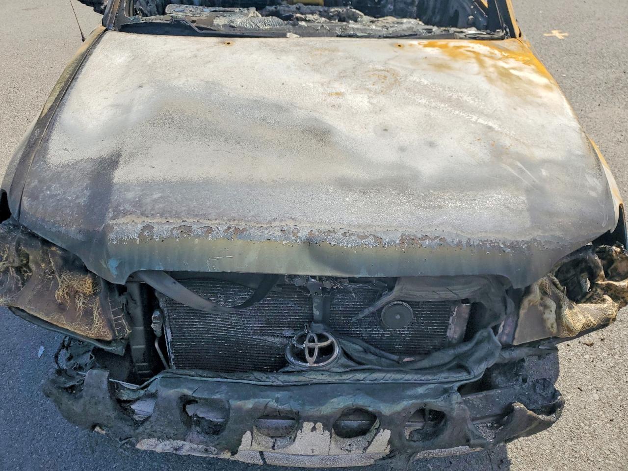 2006 Toyota Highlander Burn vin: JTEGP21A860094551