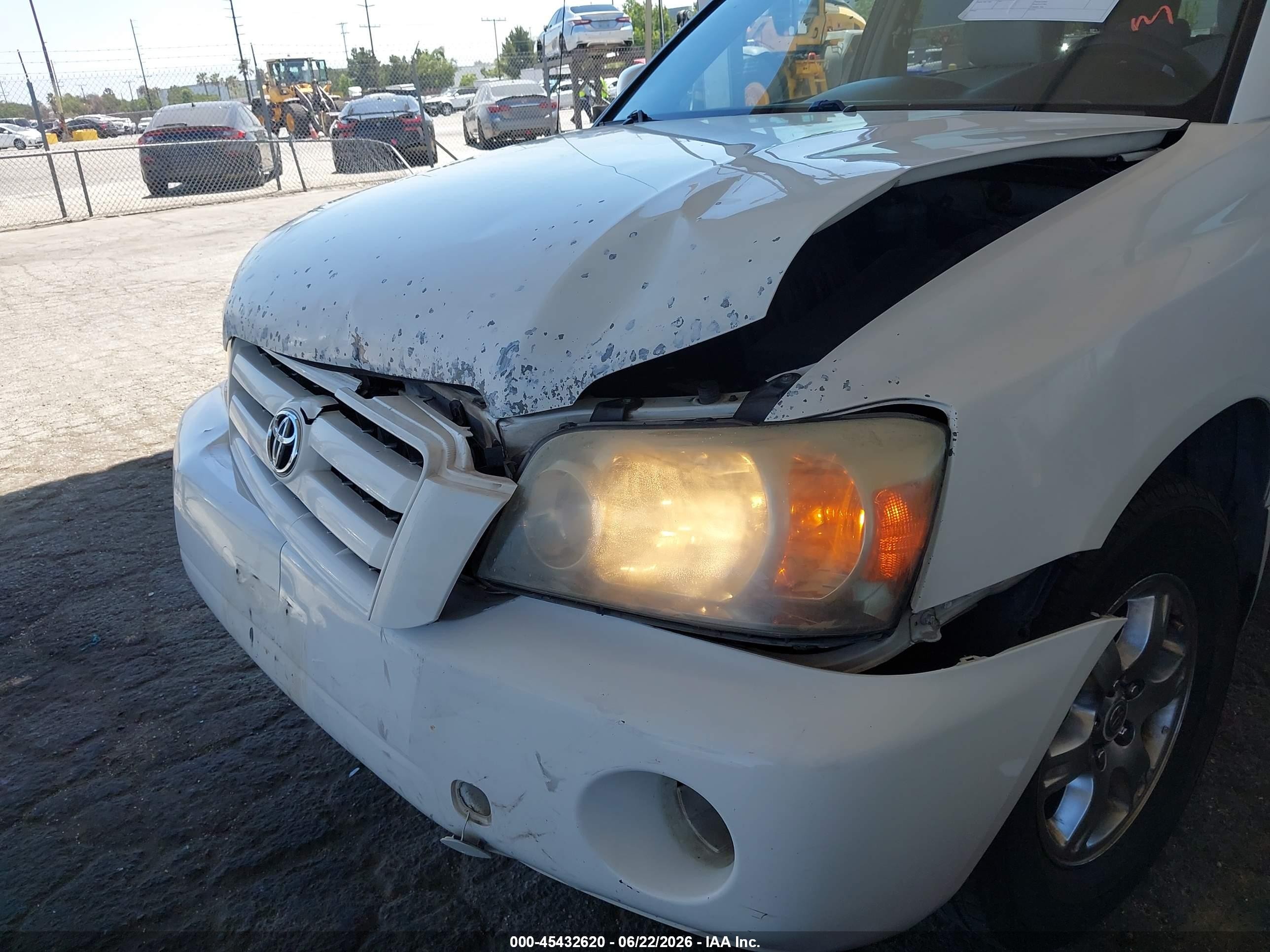 2006 Toyota Highlander V6 White vin: JTEGP21A860112739