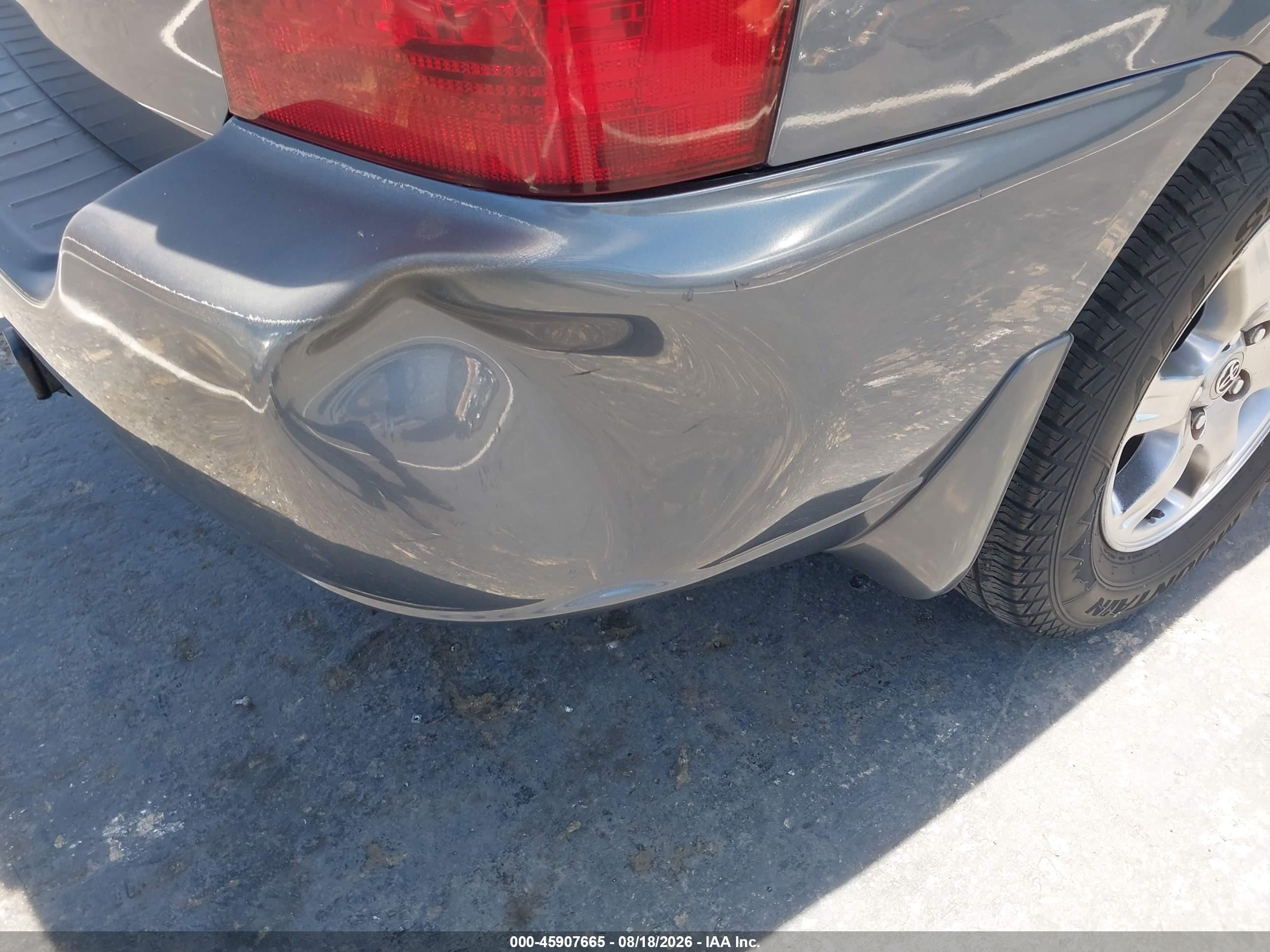 2006 Toyota Highlander V6 Silver vin: JTEGP21A960094039