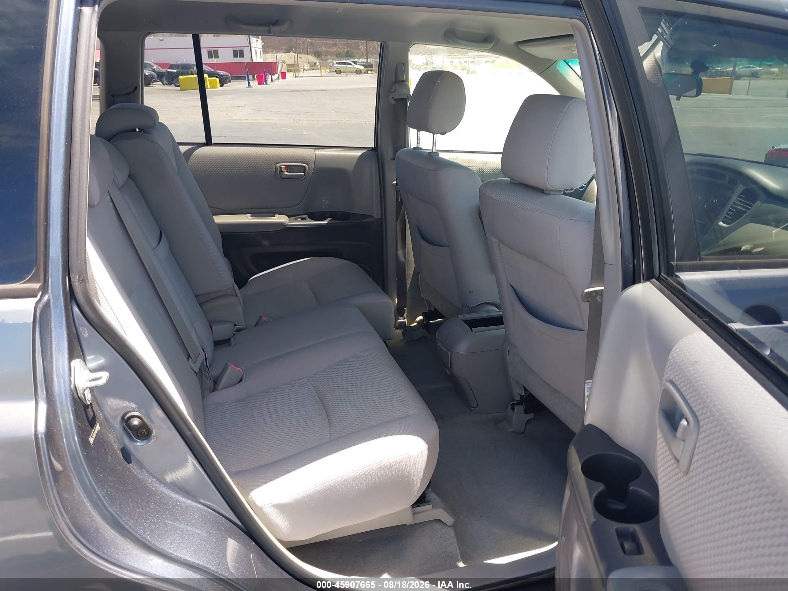 2006 Toyota Highlander V6 Silver vin: JTEGP21A960094039