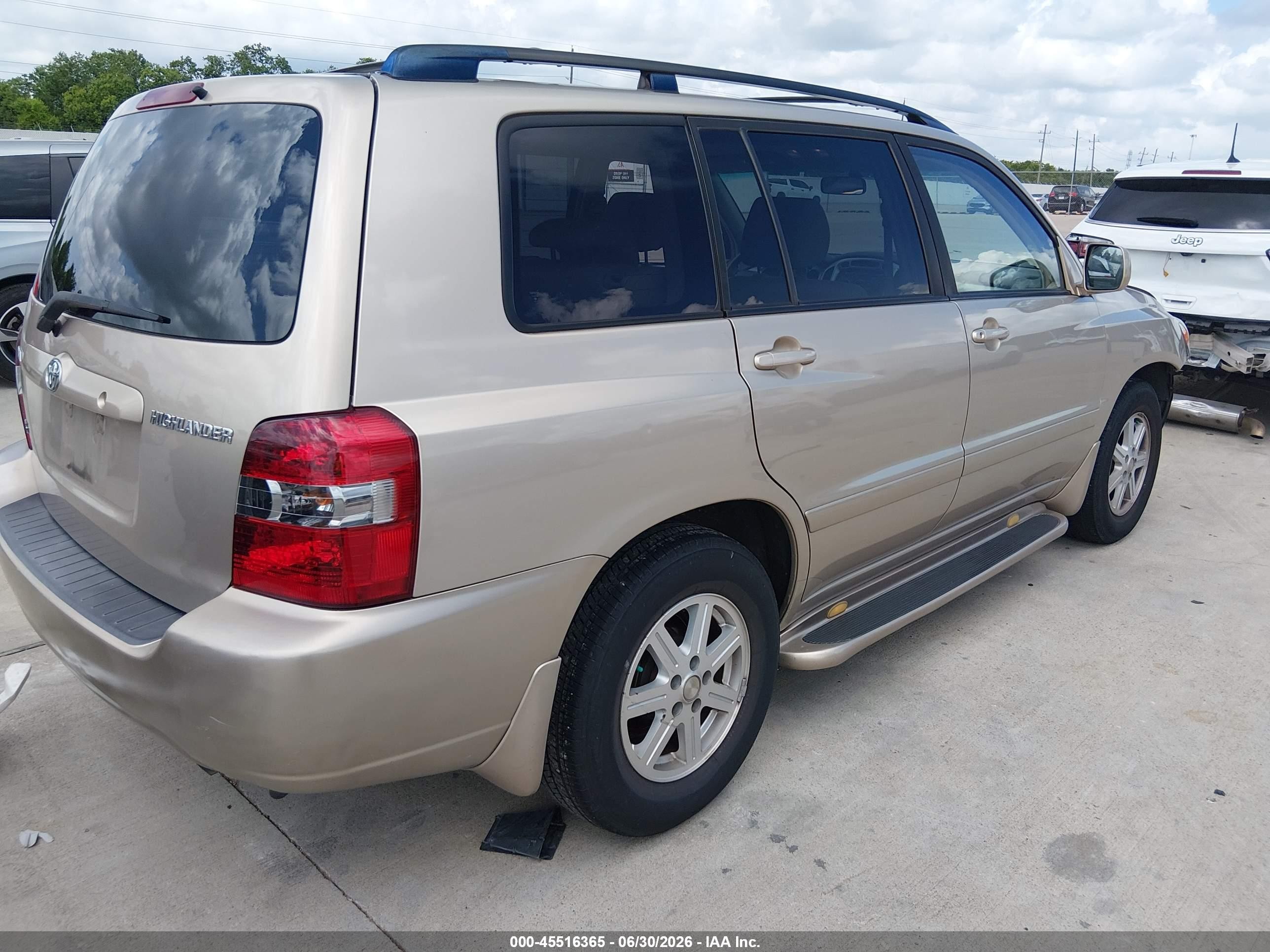 2006 Toyota Highlander V6 Gold vin: JTEGP21A960113656