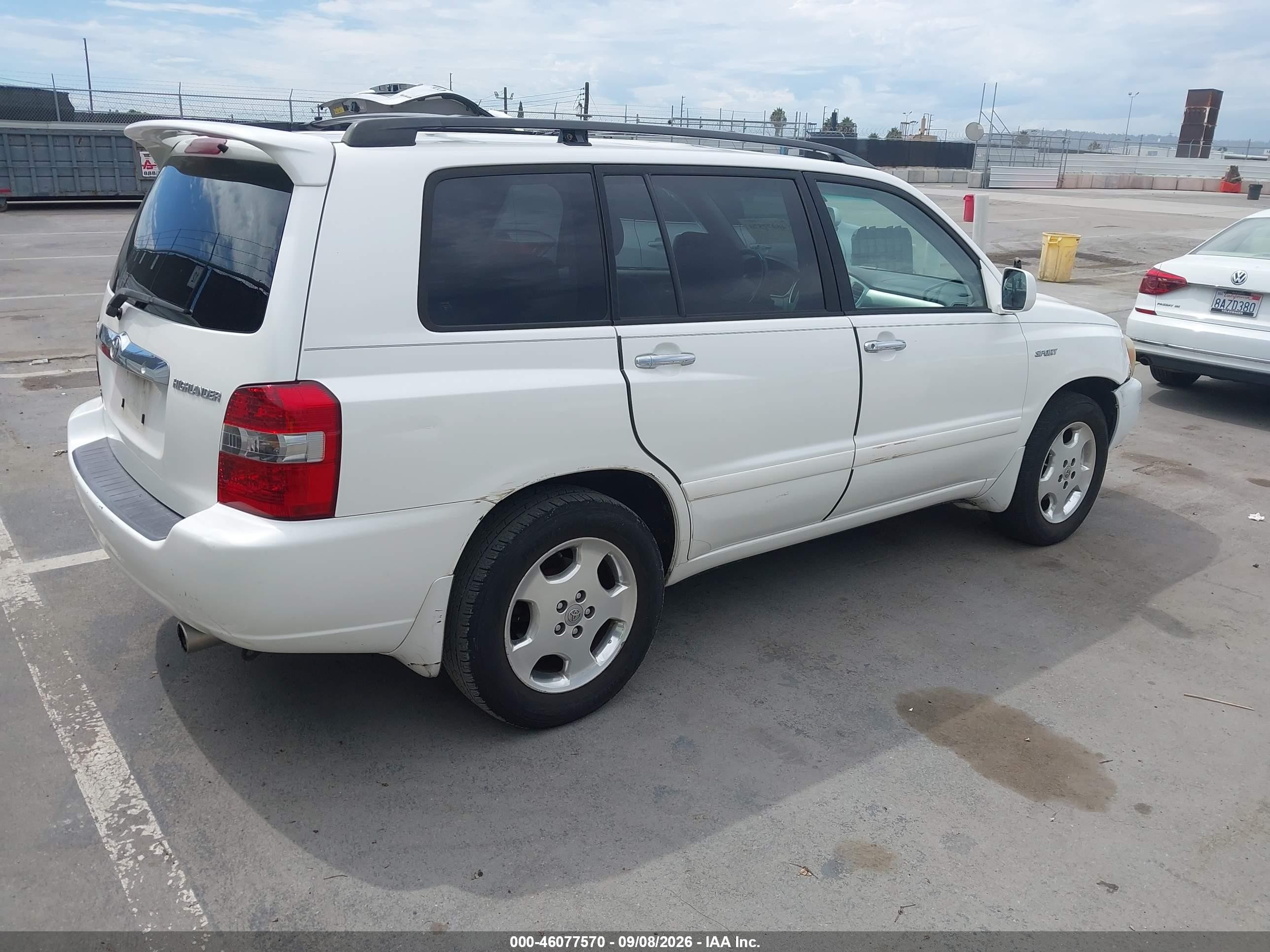 2007 Toyota Highlander Sport V6 White vin: JTEGP21A970135786