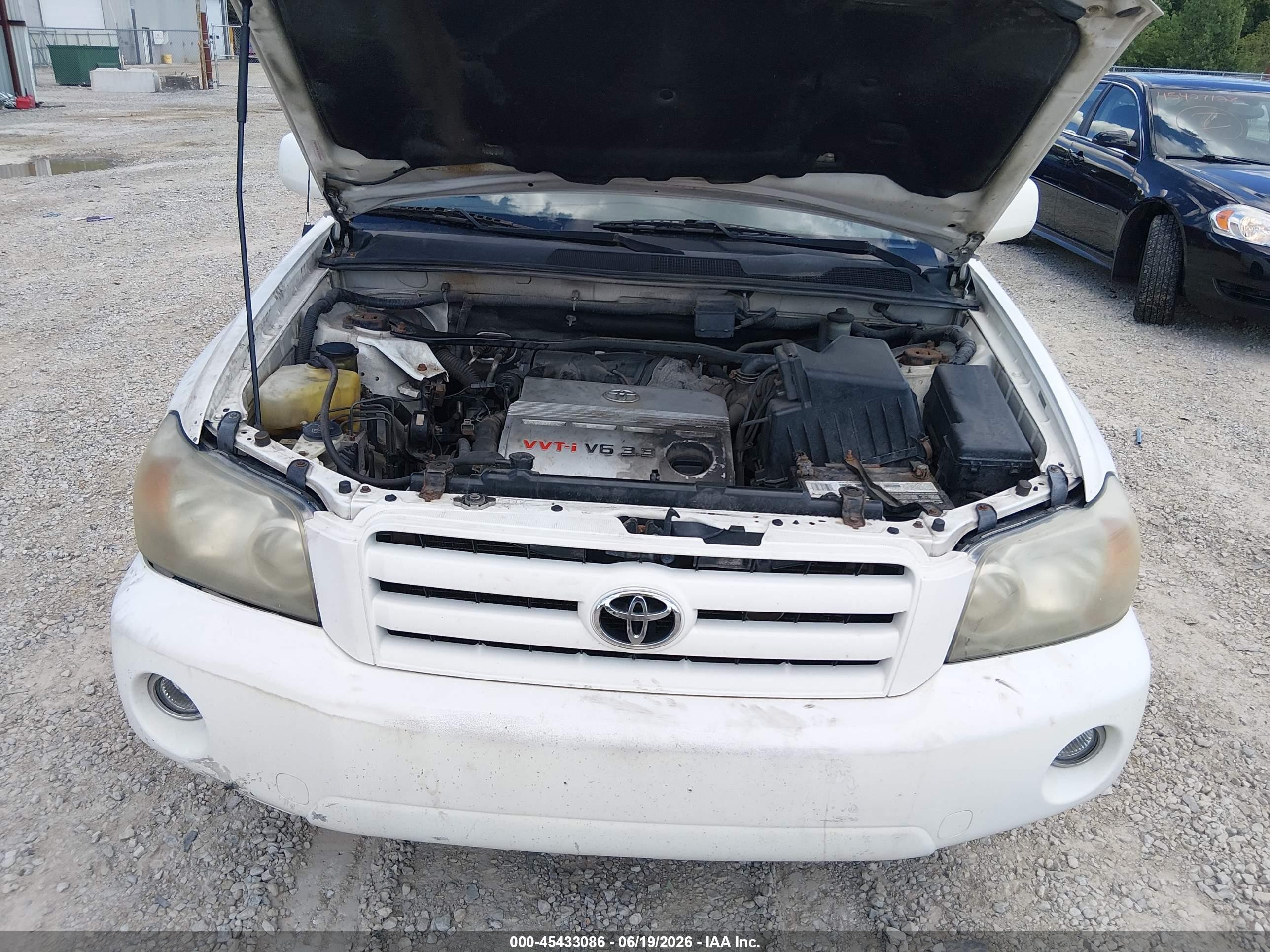2007 Toyota Highlander V6 (2 Rows) (a5) White vin: JTEGP21A970141054