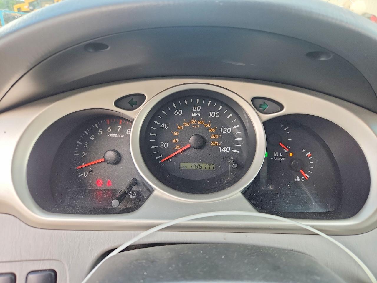 2005 Toyota Highlander Limited Silver vin: JTEGP21AX50081816
