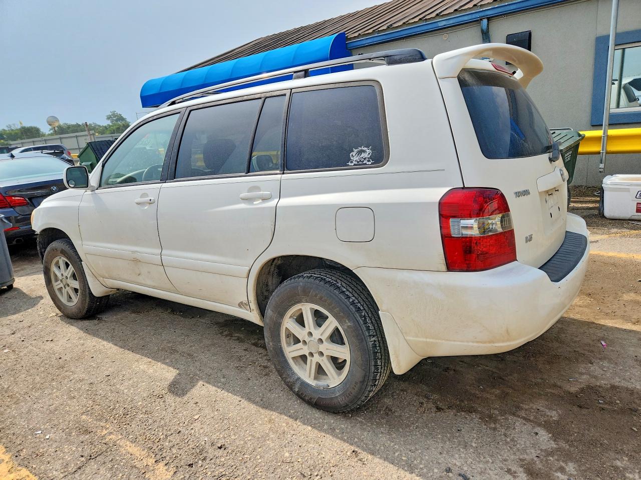 2005 Toyota Highlander Base White vin: JTEGP21AX50083064