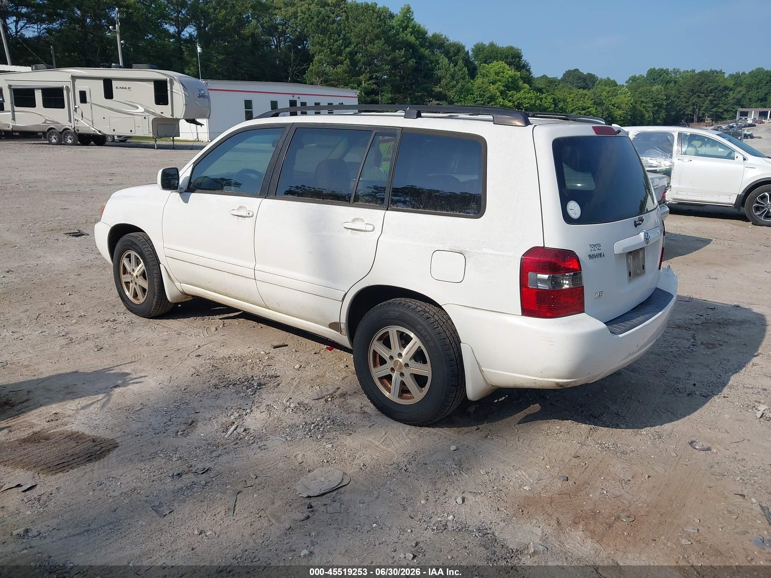 2006 Toyota Highlander V6 White vin: JTEGP21AX60104982