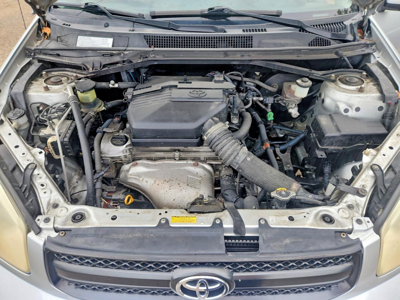 2004 Toyota Rav4 Base Silver vin: JTEHD20V046014235