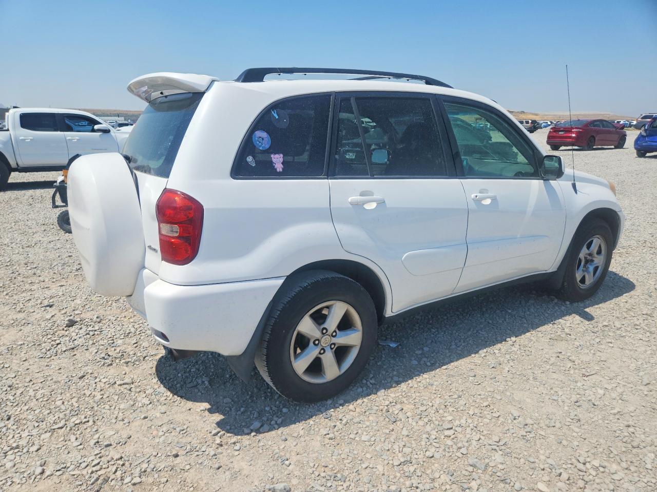 2005 Toyota Rav4 Base White vin: JTEHD20V050064105