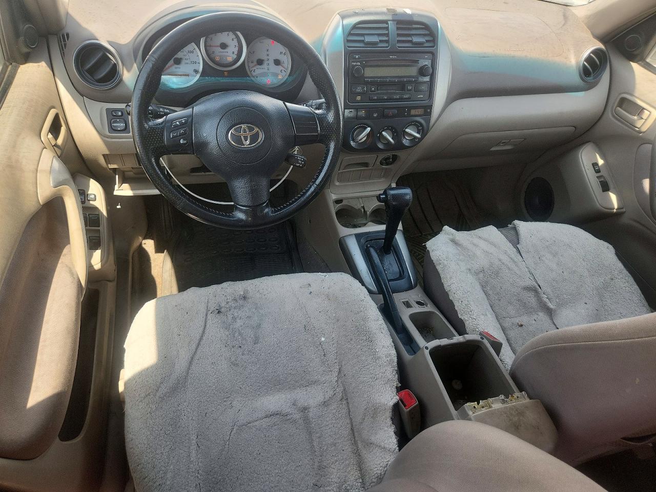 2005 Toyota Rav4 Base White vin: JTEHD20V050064105